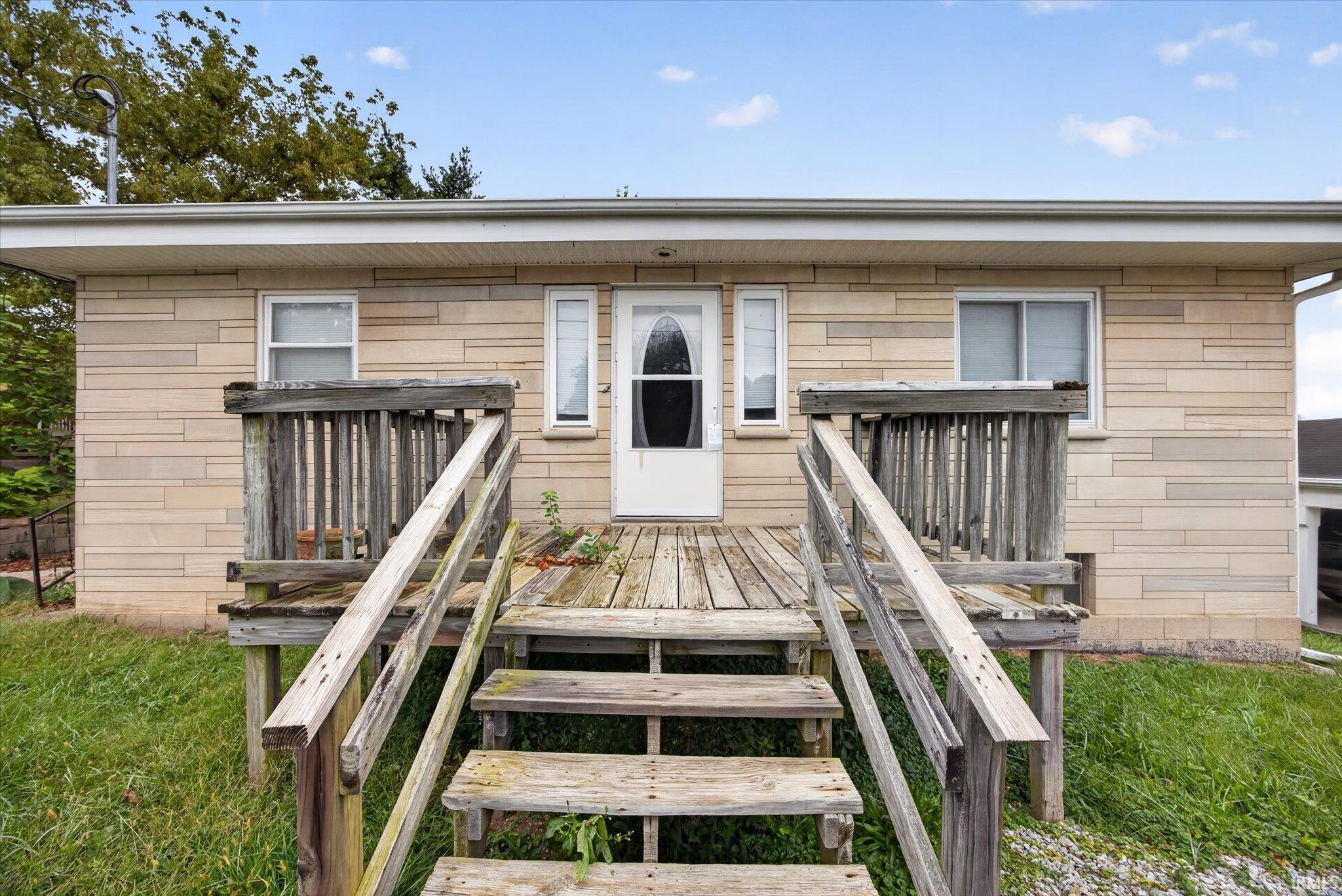 411 N Jackson Street Property Photo 1
