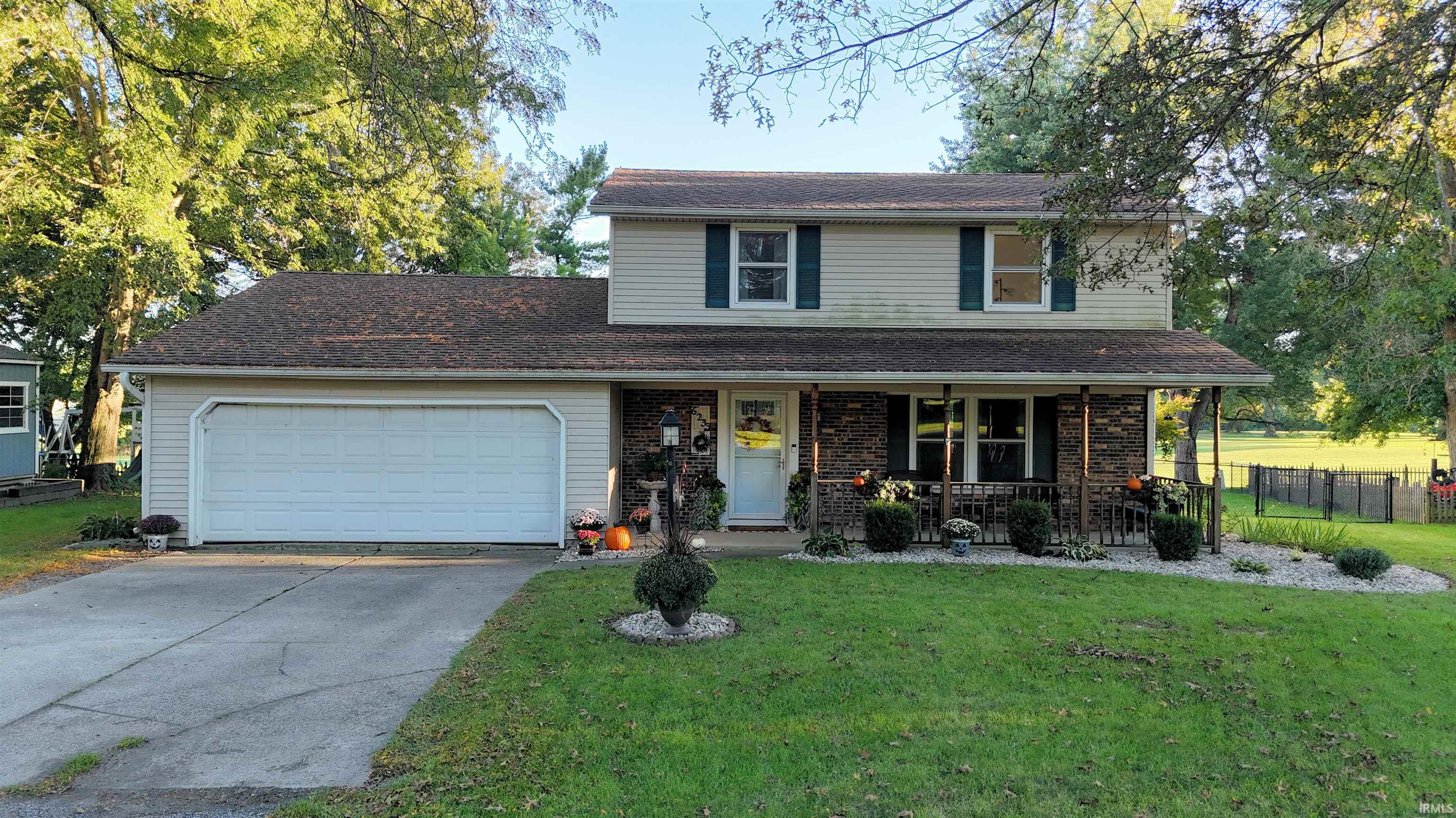 6233 W Maple Grove Road Property Photo 1