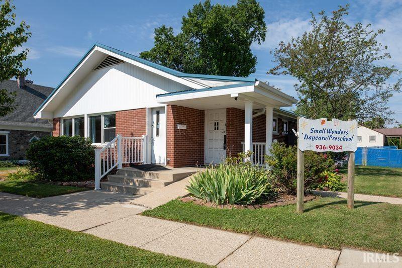1223 N Center Street Property Photo 1