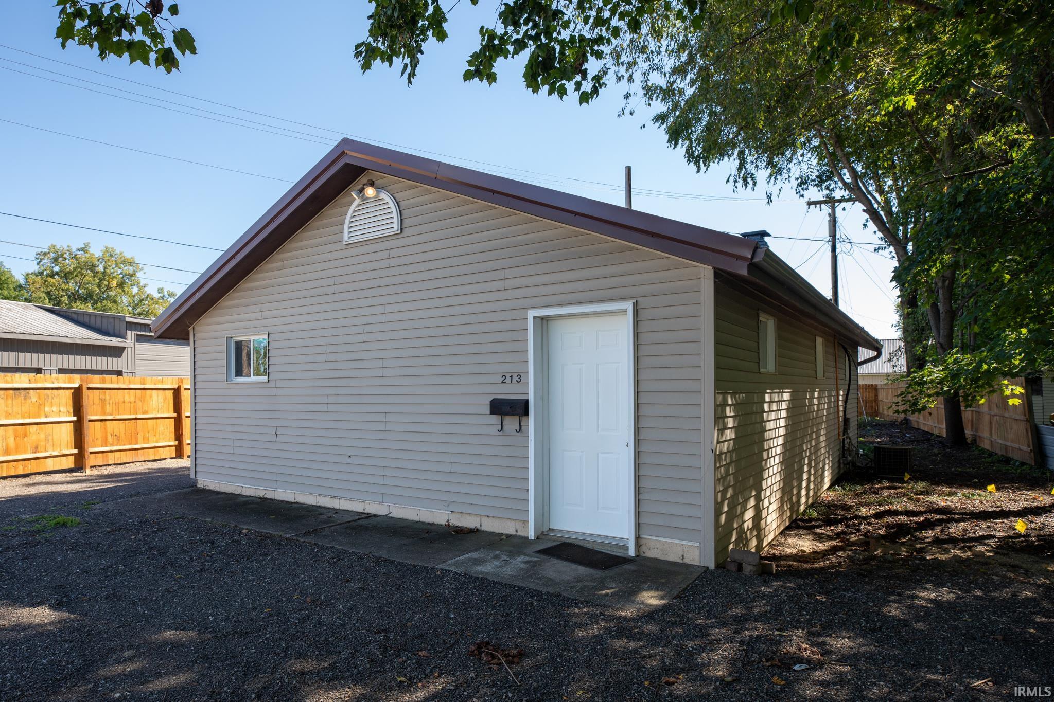 211 E South Street Property Photo 1