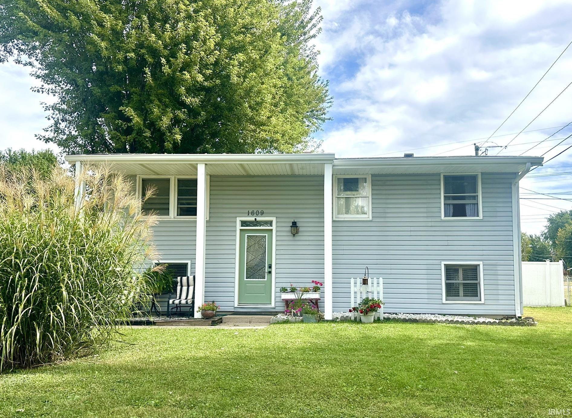 1609 S Rue Royale Drive Property Photo 1
