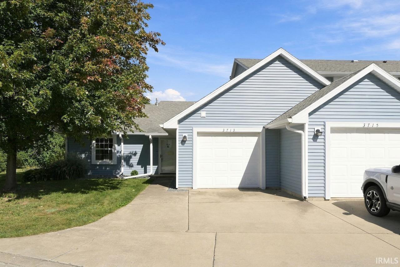 3713 N Lakeside Drive Property Photo 1
