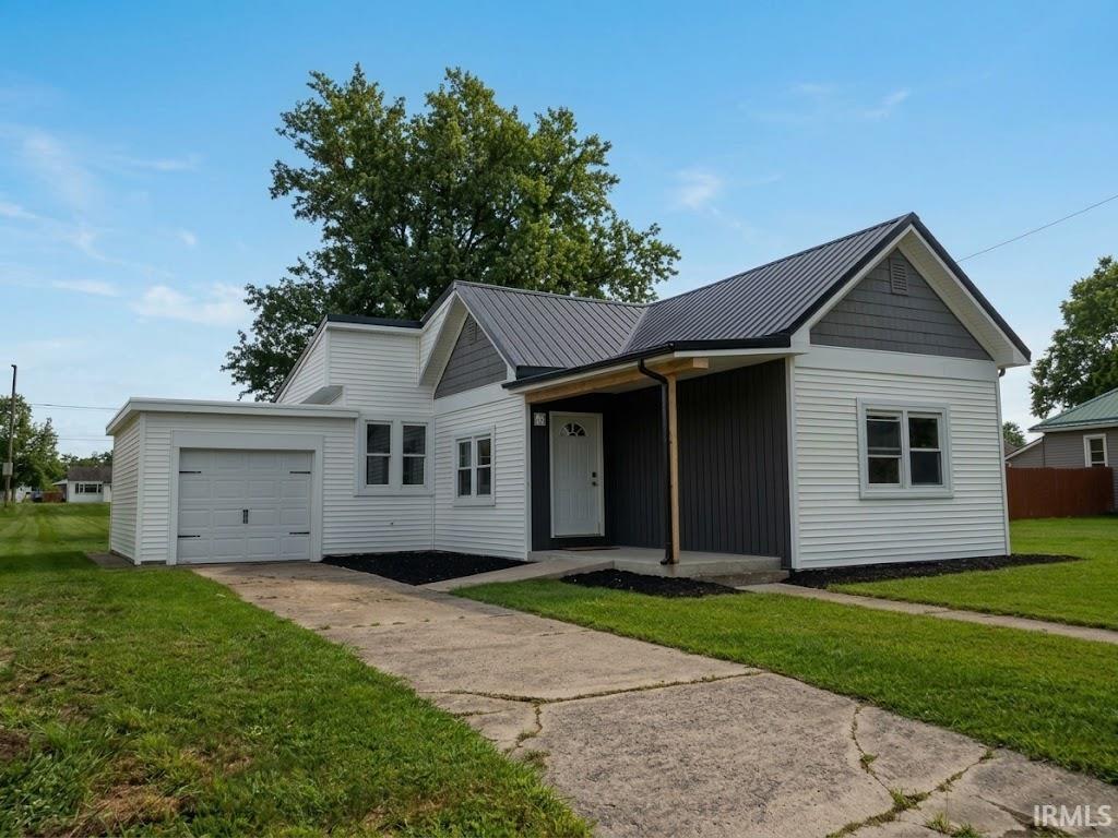 447 W High Street Property Photo 1