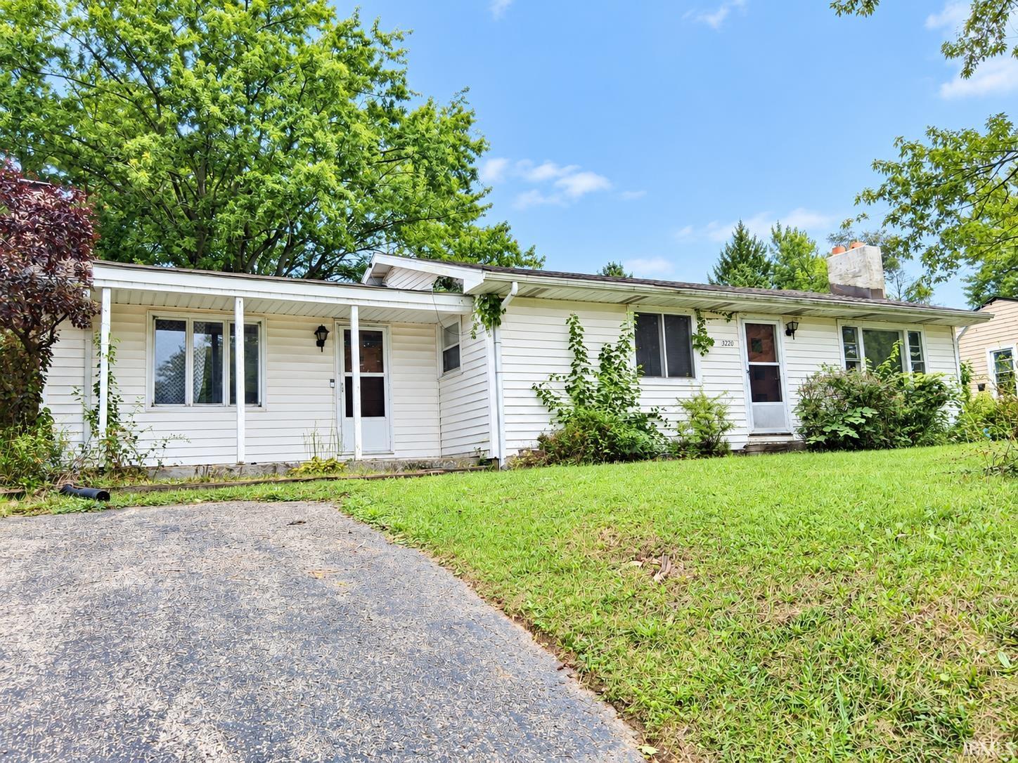 3226 S Memorial Drive Property Photo 1