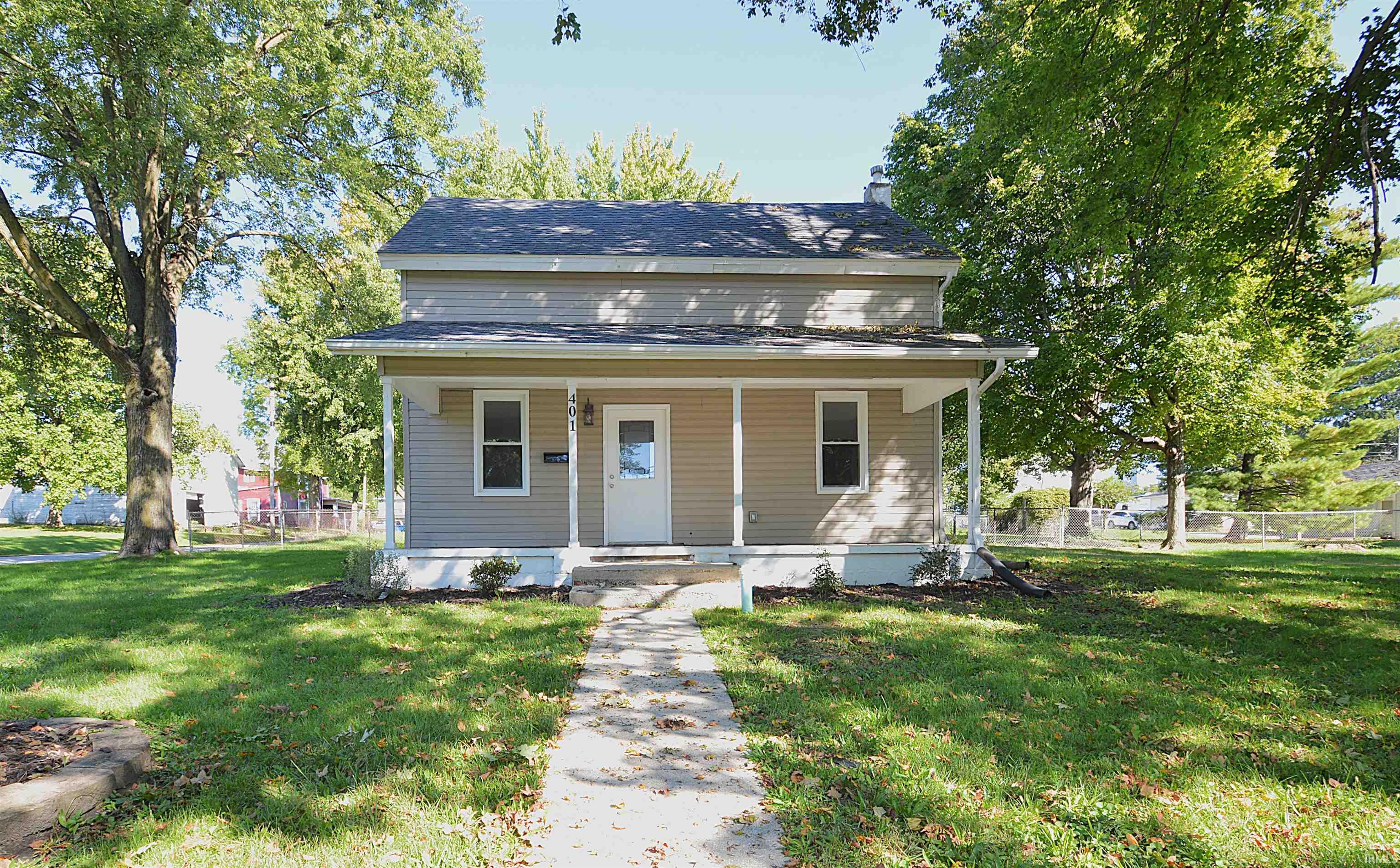 401 E Market Street Property Photo 1