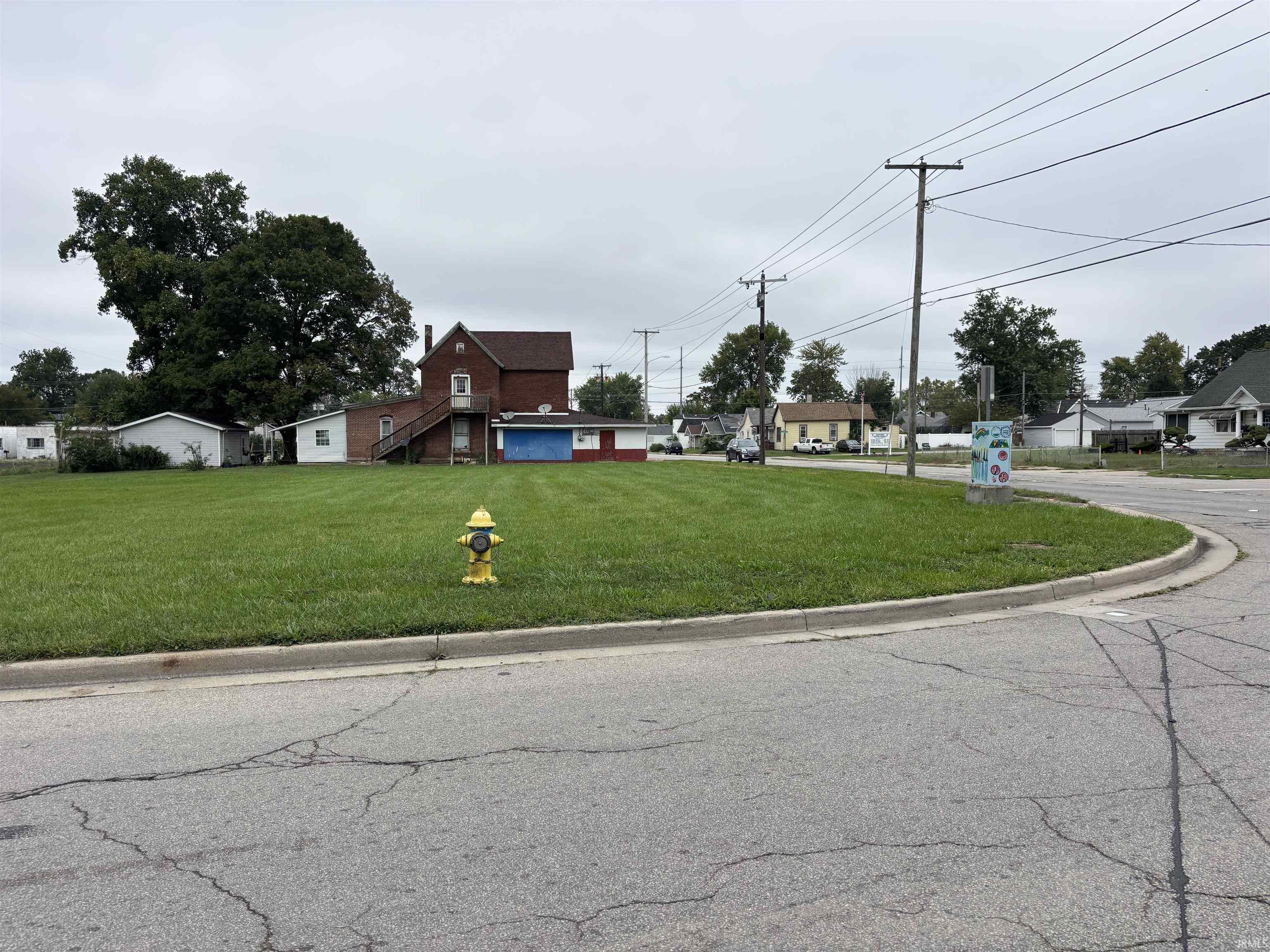 2900 S Walnut Street Property Photo 1