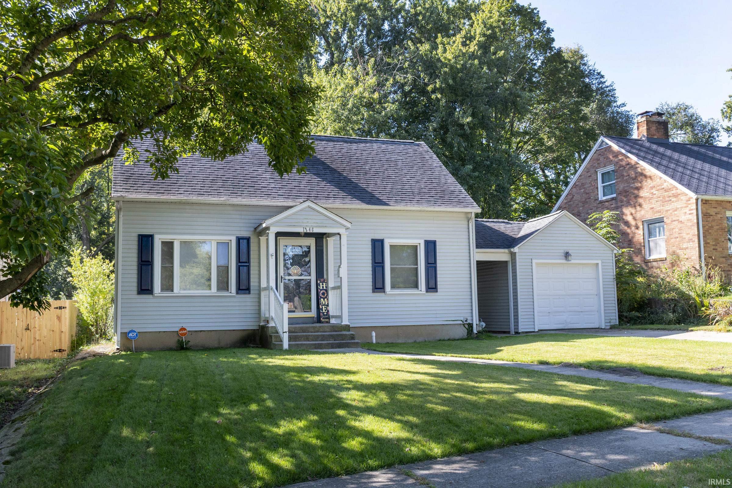 1346 Altgeld Street Property Photo 1