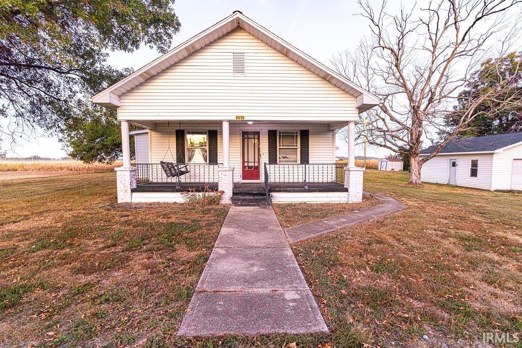 8819 N County Road 450 W Road Property Photo 1