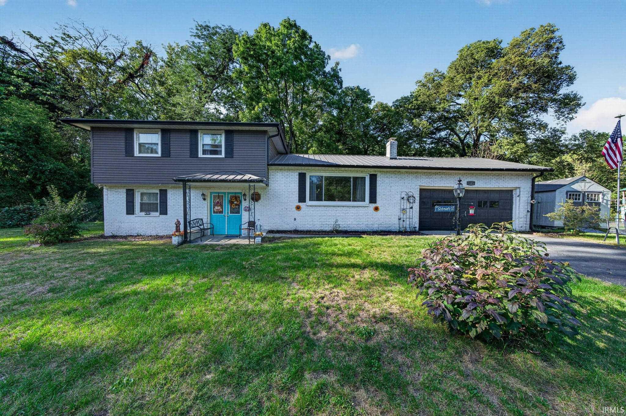 23737 Decamp Boulevard Property Photo 1