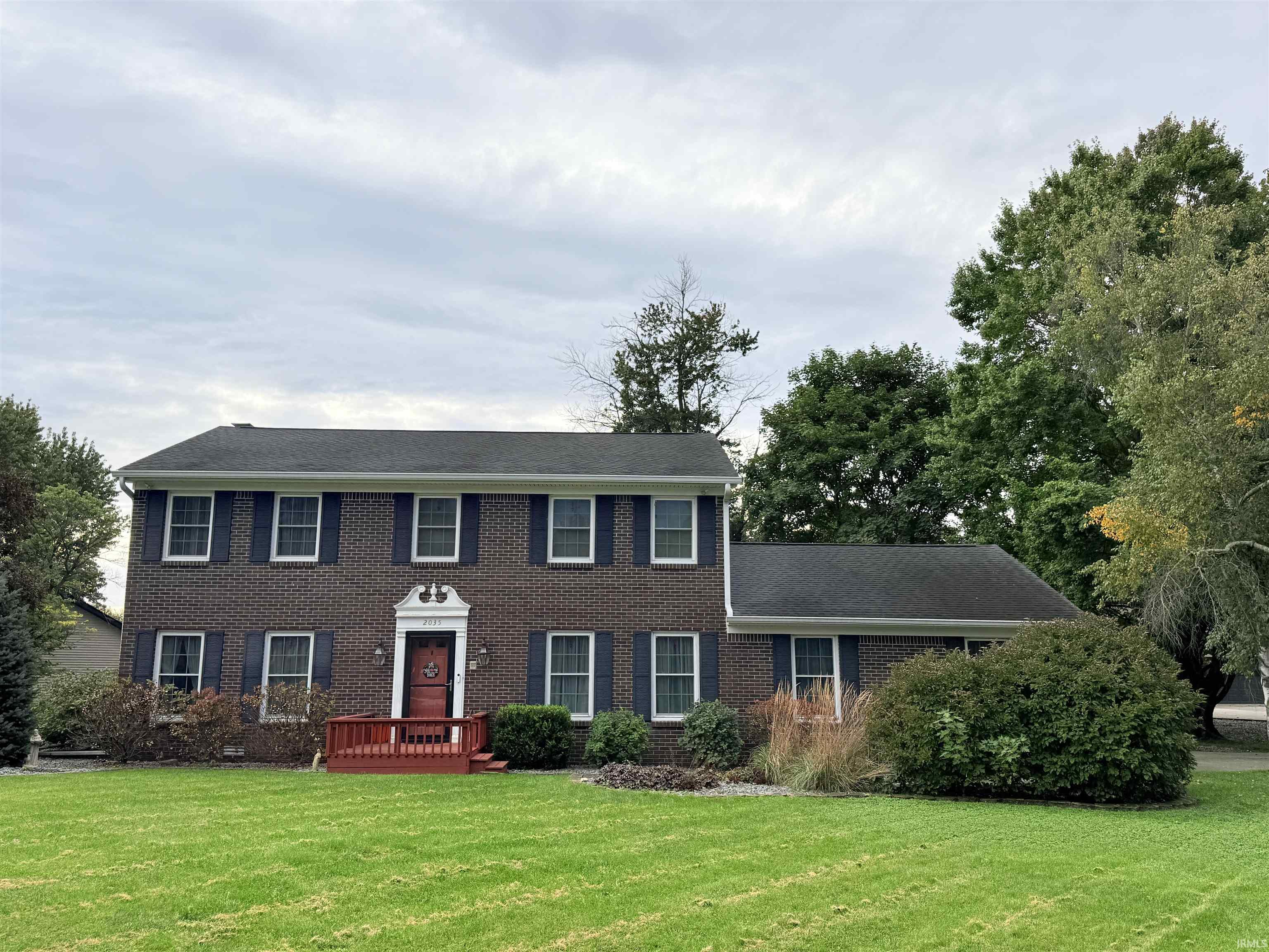 2035 W Westholme Drive Property Photo 1