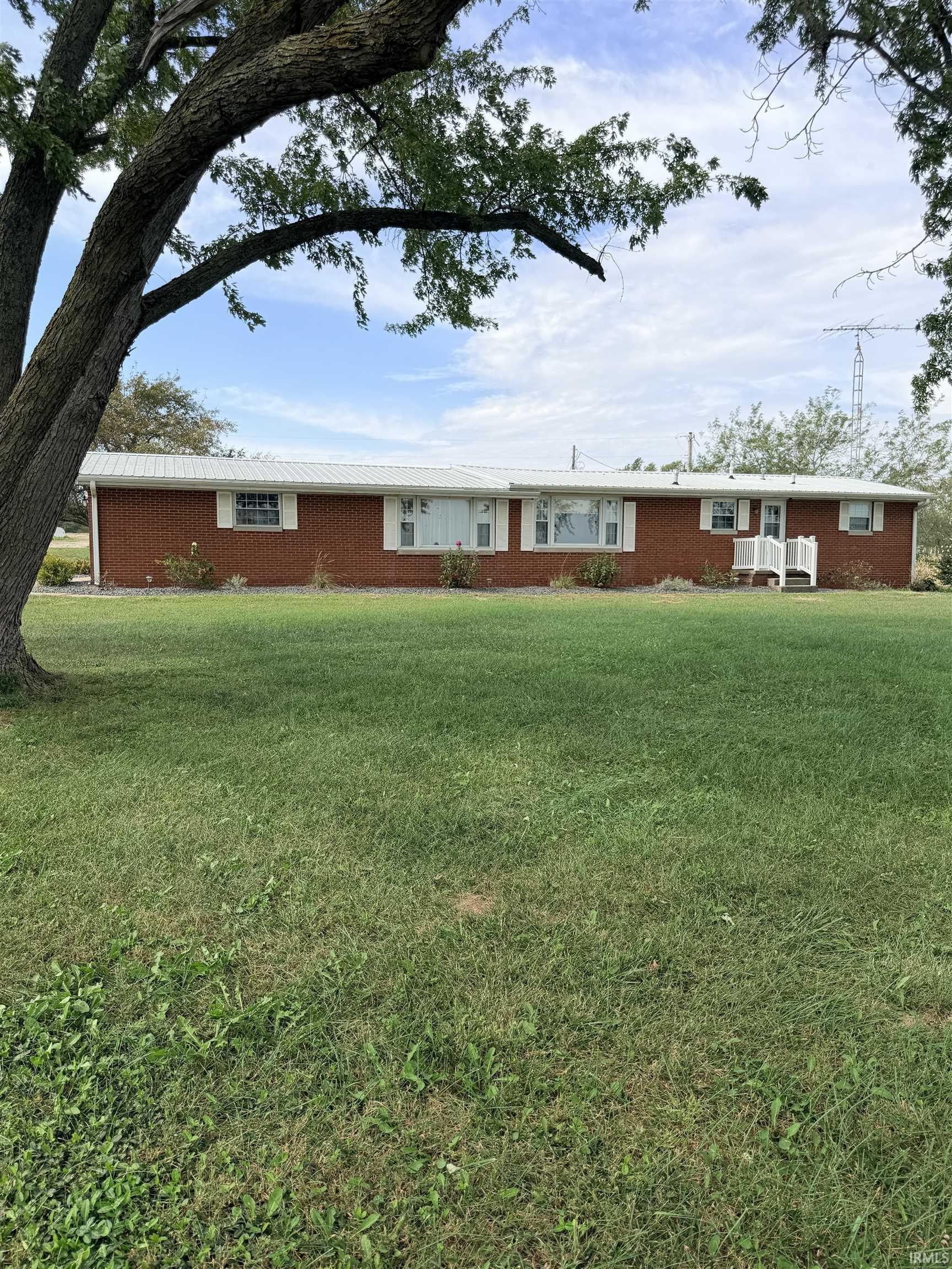 11521 N State Road 57 Highway Property Photo 1