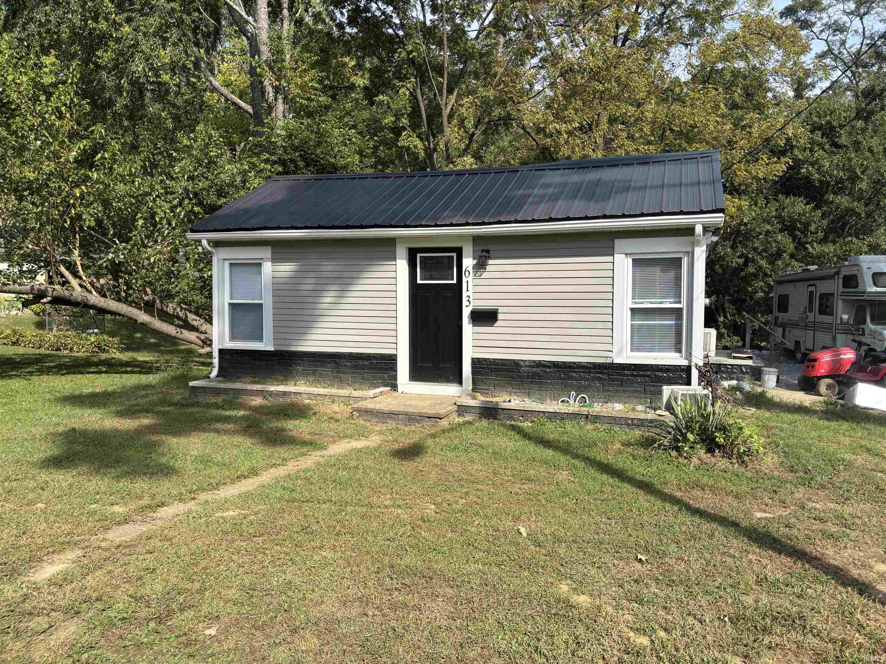 613 Short Center Street Property Photo 1