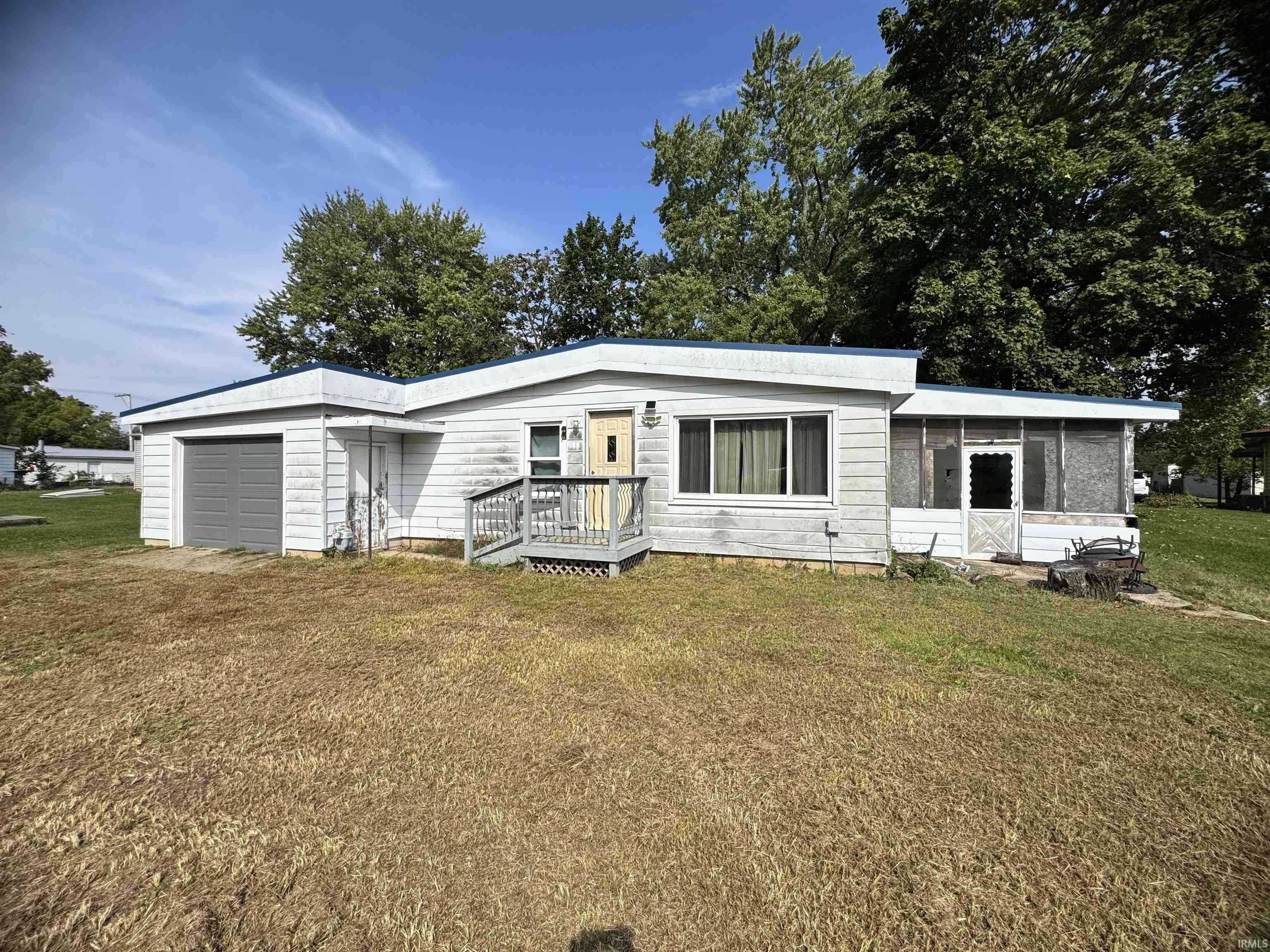 320 E Himes Street Property Photo 1