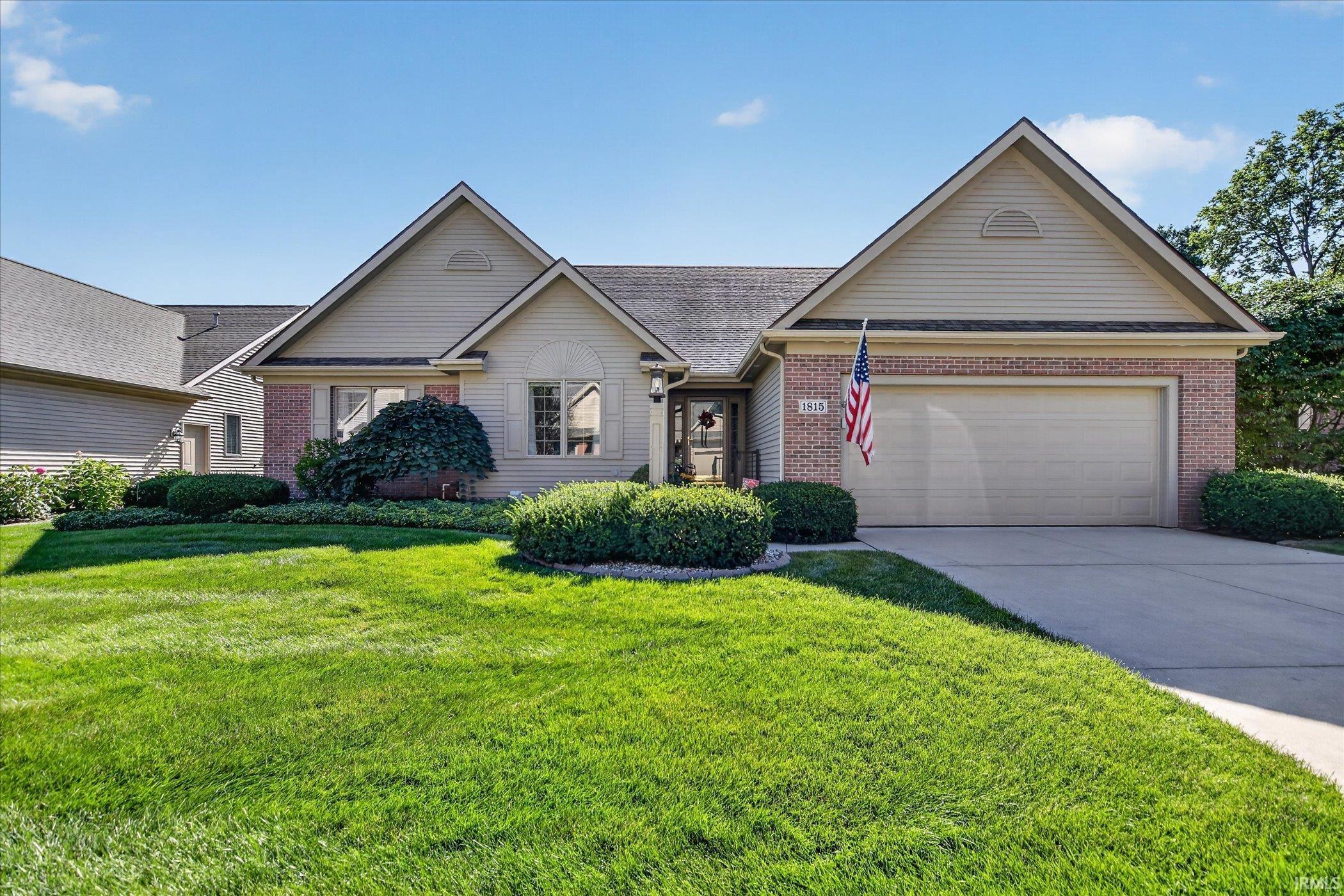1815 Larkspur Court Property Photo 1