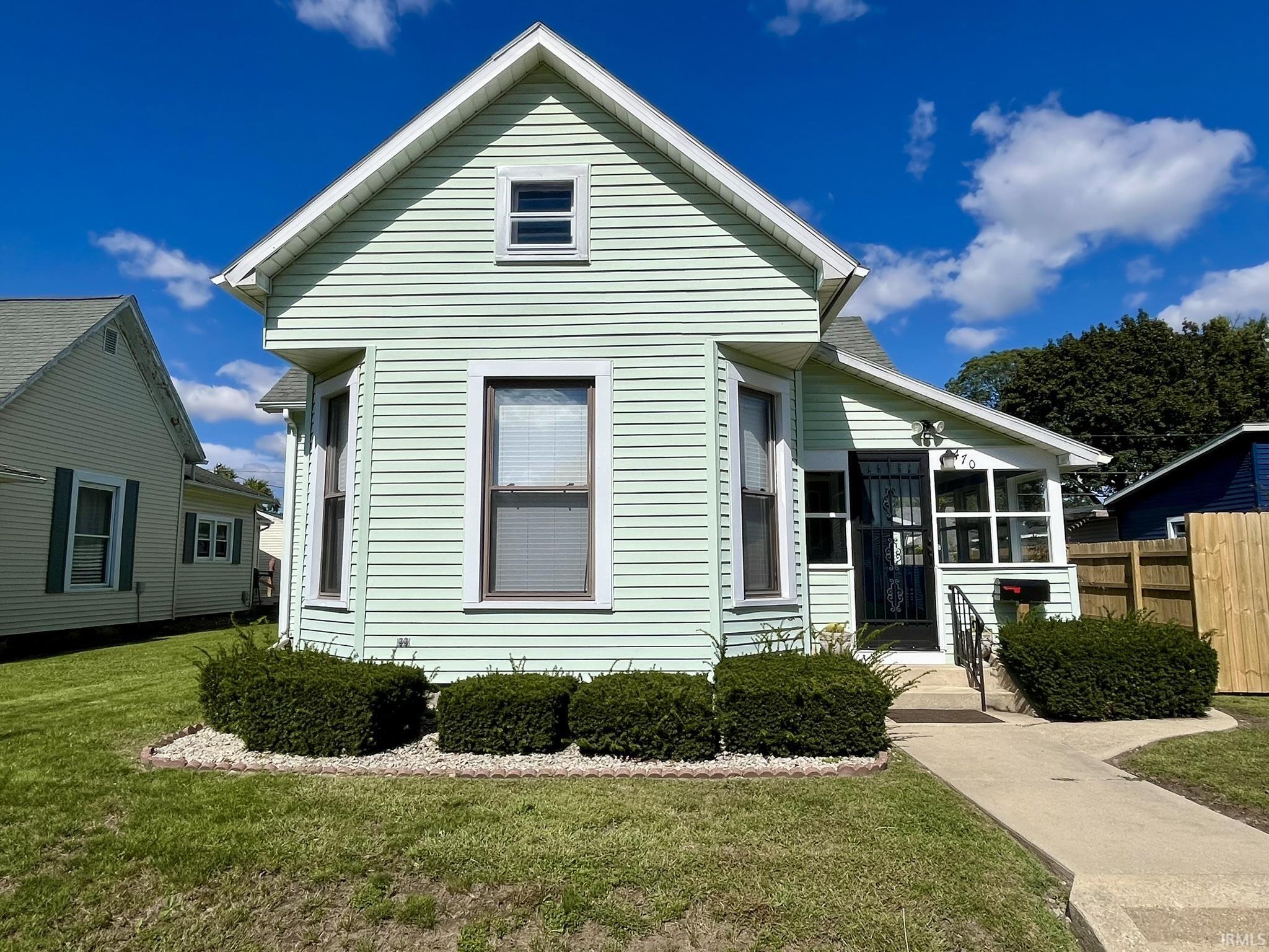 470 W 5th Street Property Photo 1