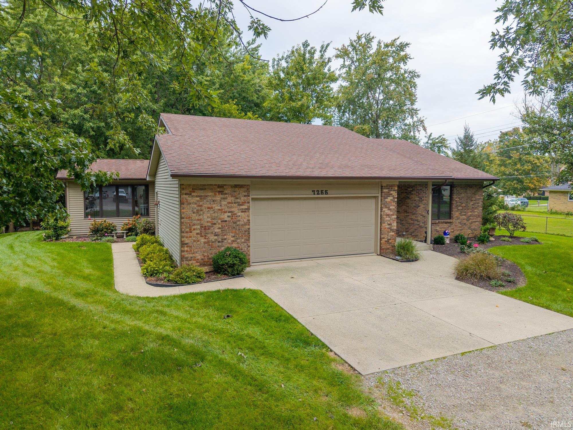 7255 Pana Drive Property Photo 1