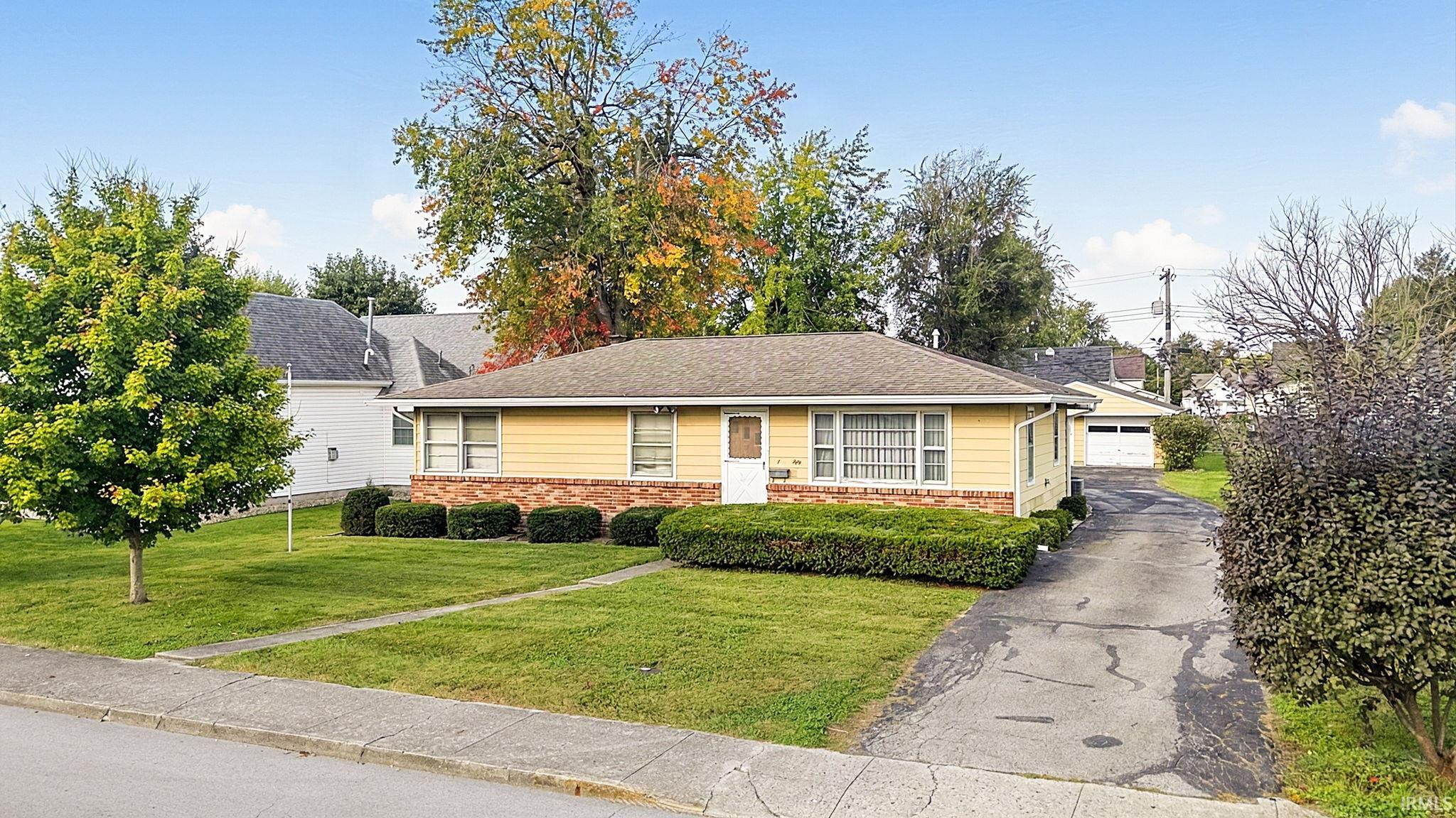 450 Maple Street Property Photo 1