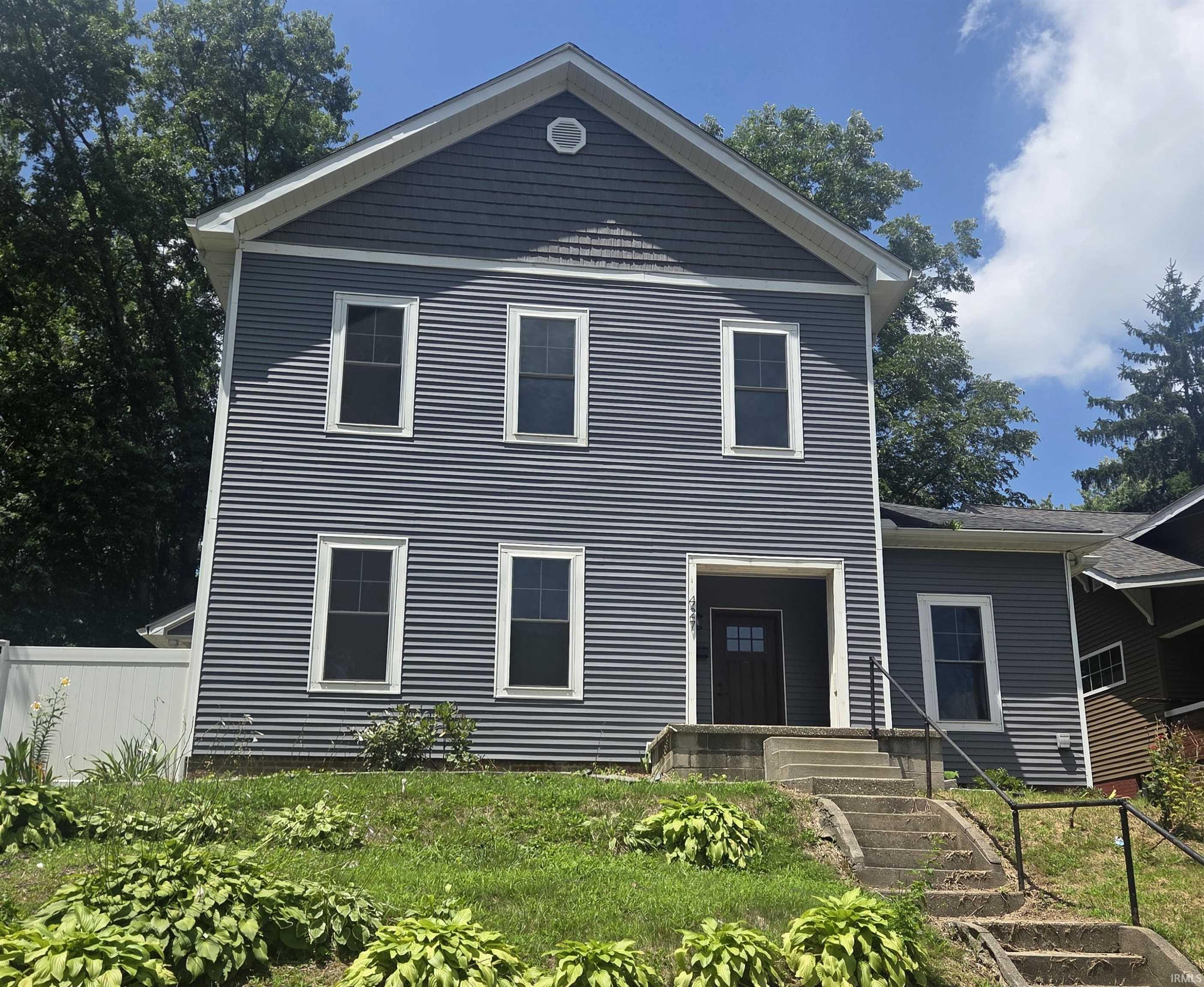 427 S Hall Street Property Photo 1