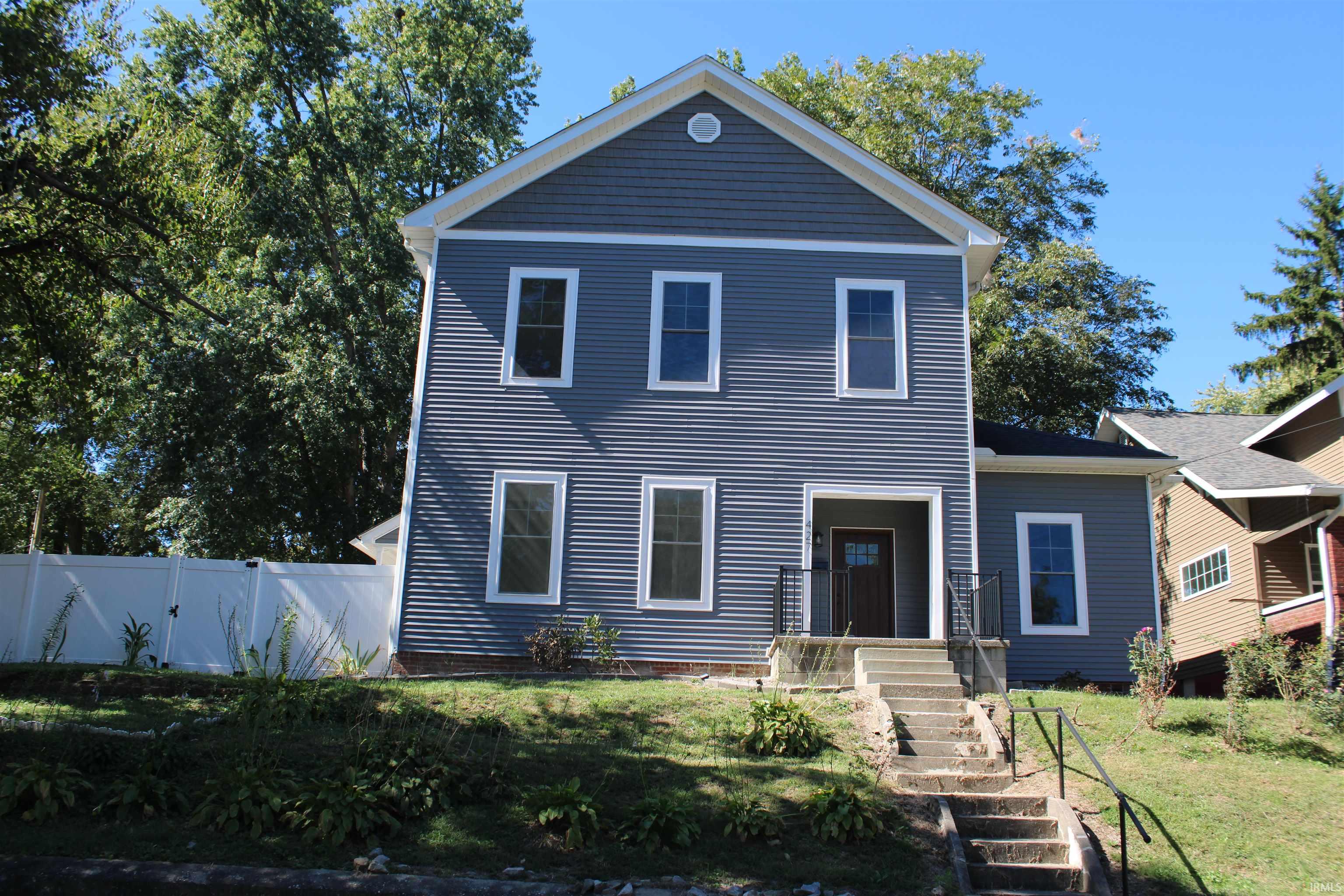 427 S Hall Street Property Photo 1