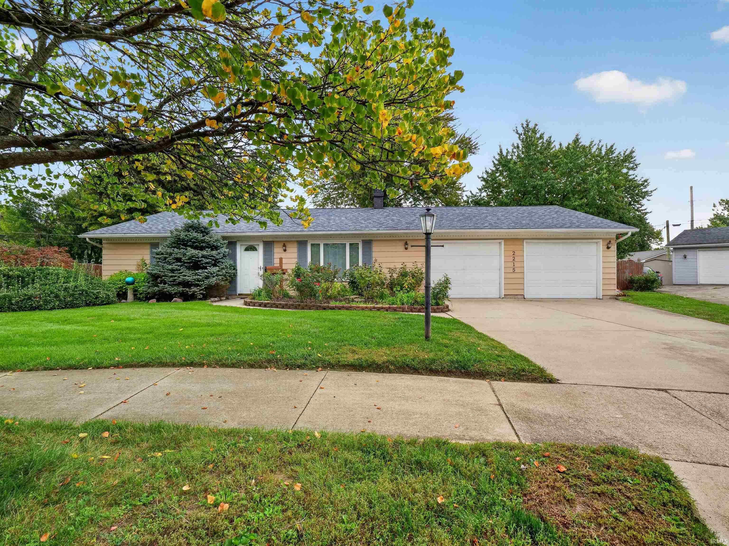 2215 Bryant Court Property Photo 1