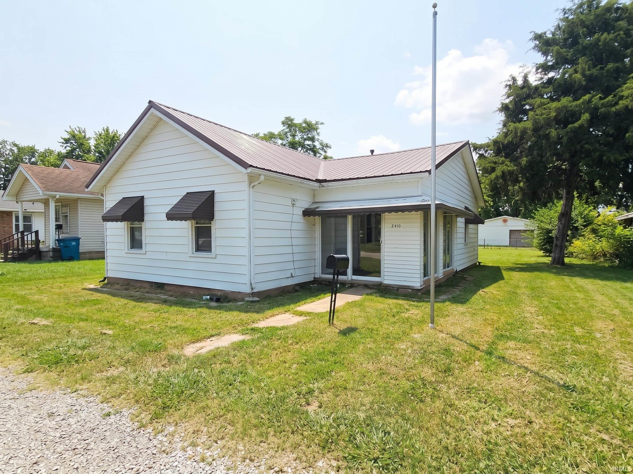 2410 State Street Property Photo 1