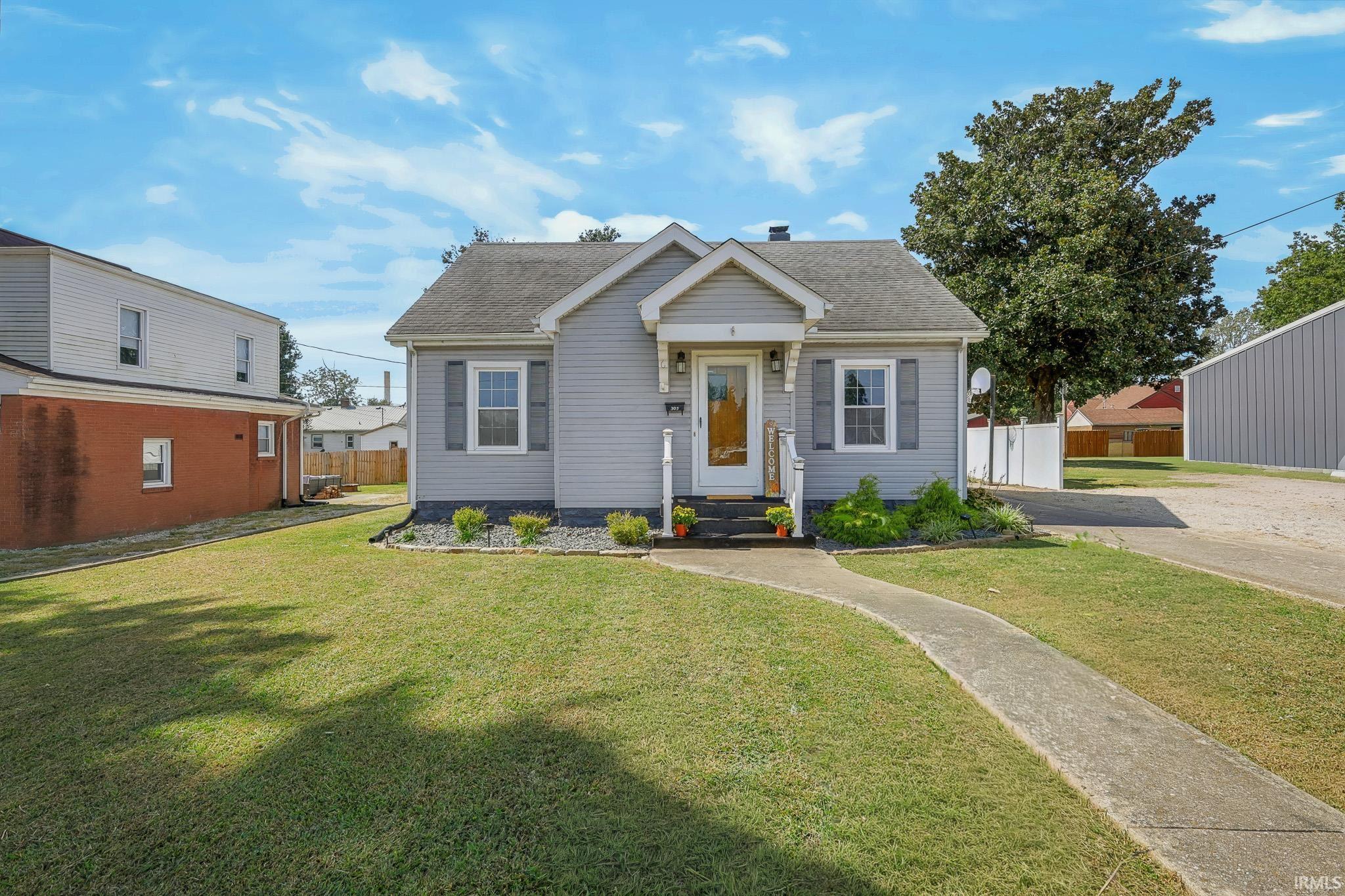 305 S Mccreary Street Property Photo 1