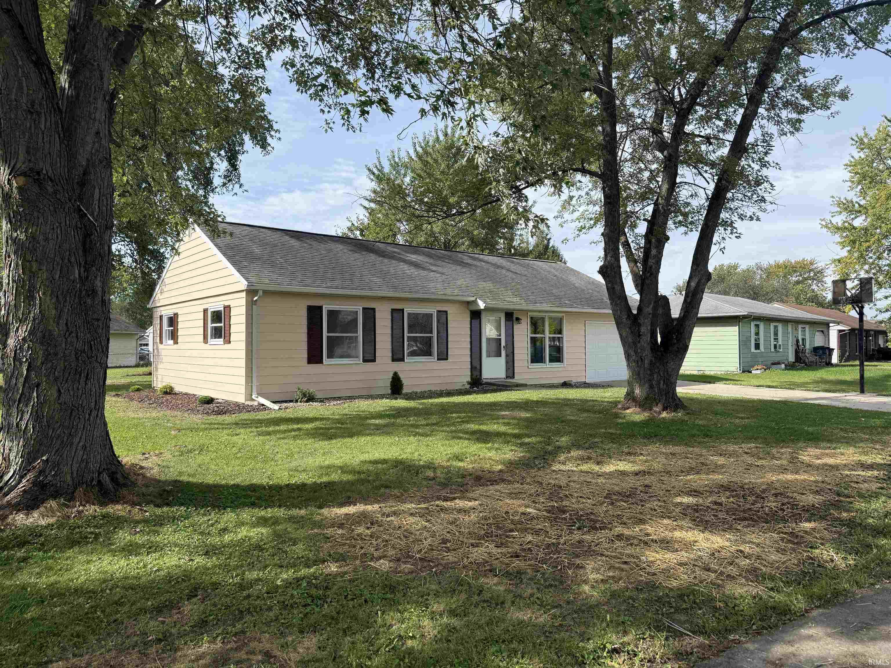 1875 E Wren Boulevard Property Photo 1