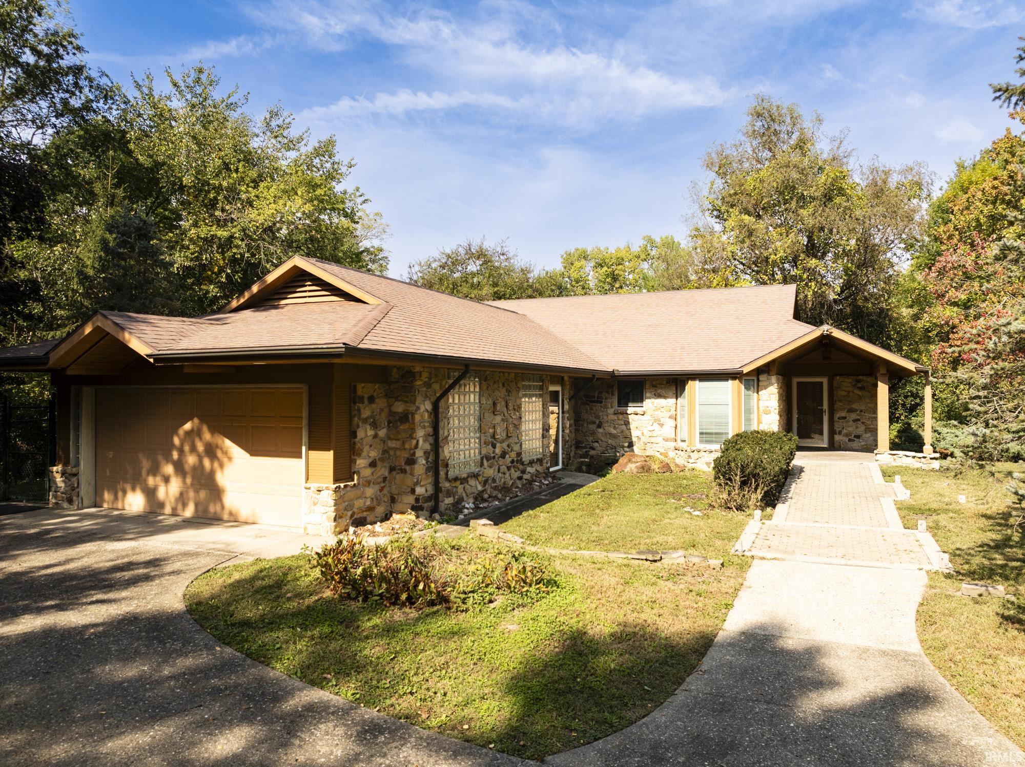 1201 N Pinebark Court Property Photo 1