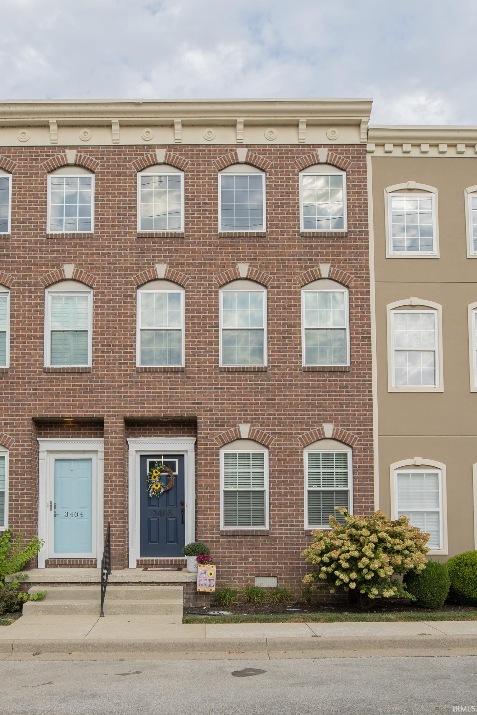 3408 Manhattan Boulevard Property Photo 1