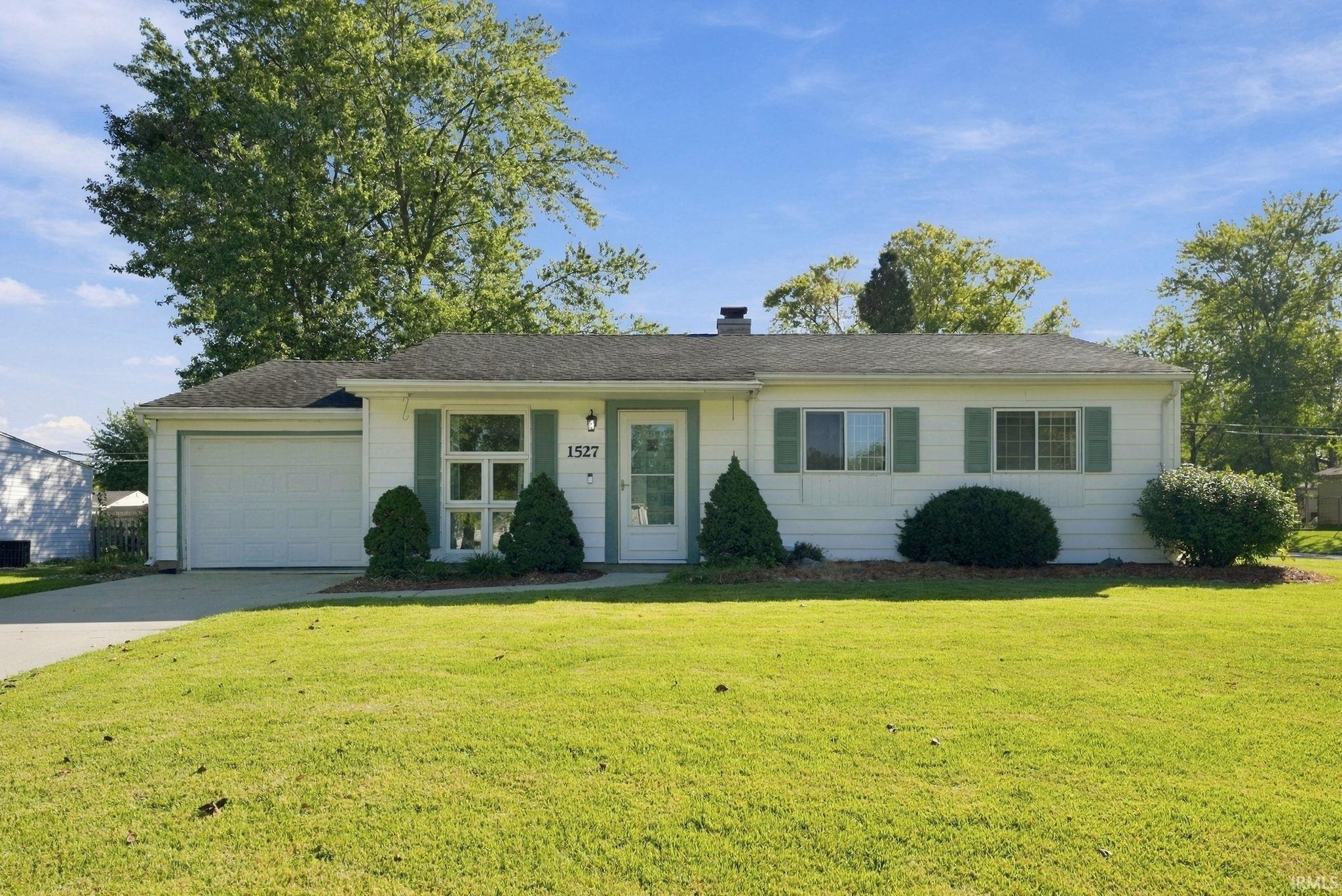 1527 Edenton Drive Property Photo 1