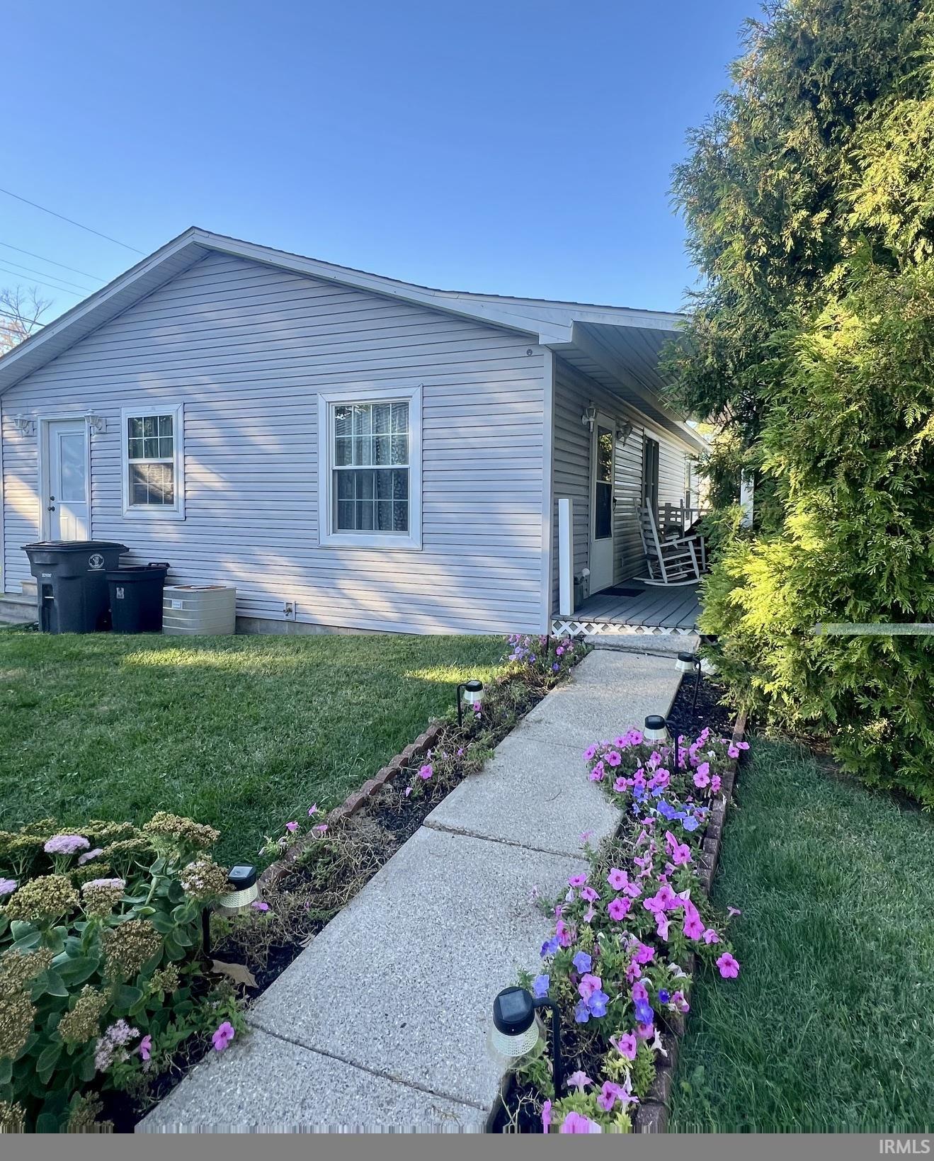 1605 N Locke Street Property Photo 1
