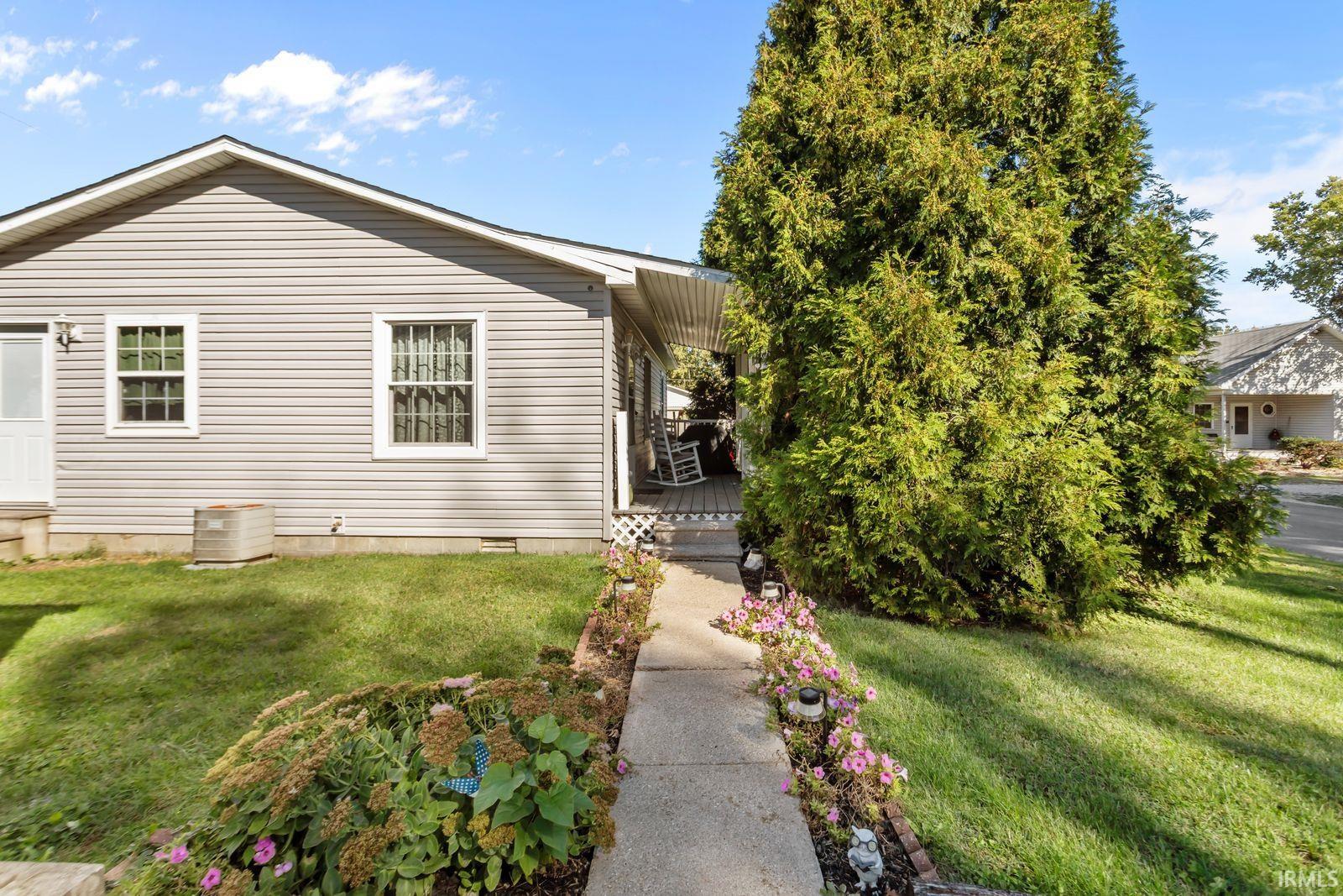 1605 N Locke Street Property Photo 1
