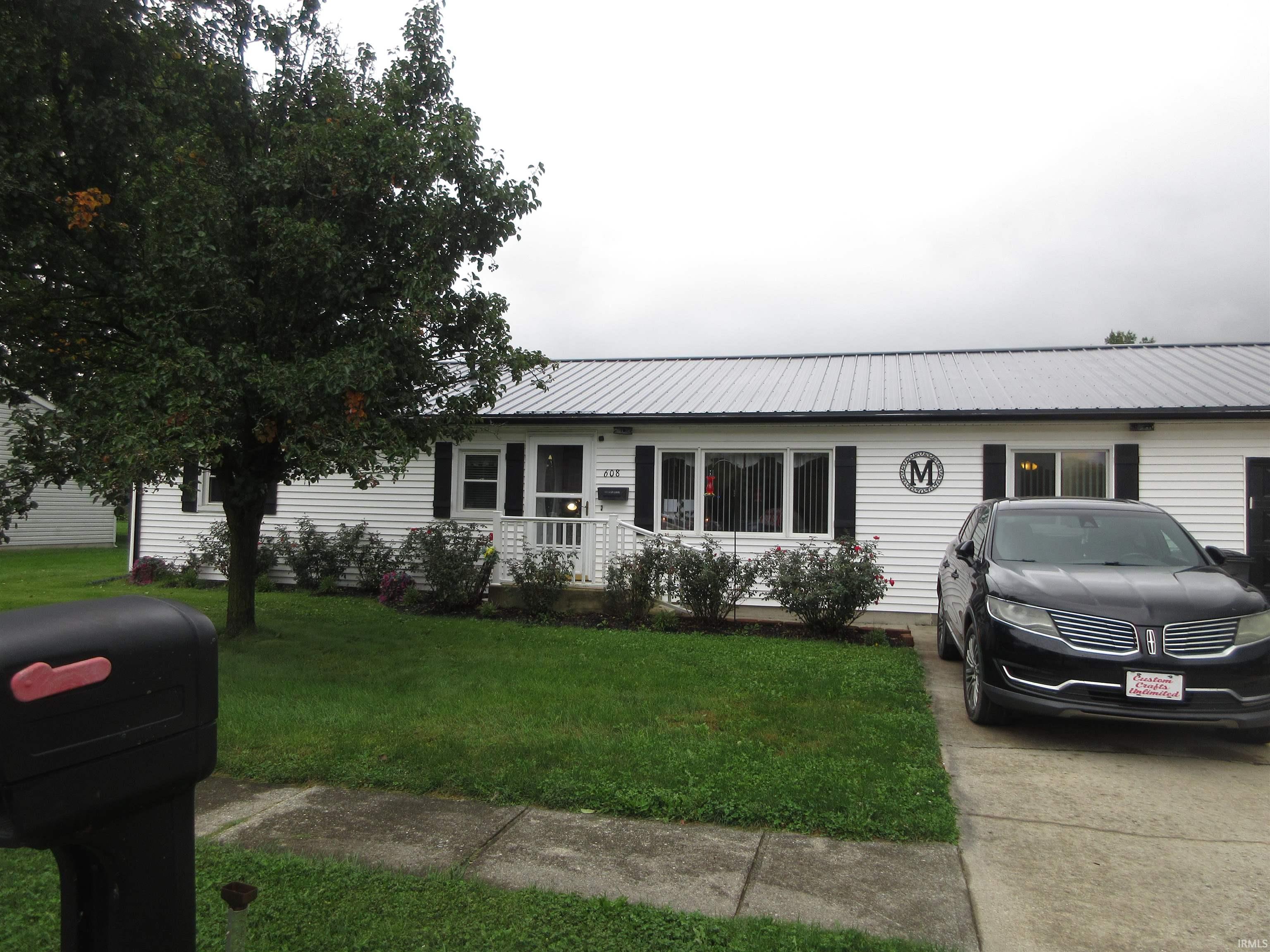 608 S Western Avenue Property Photo 1