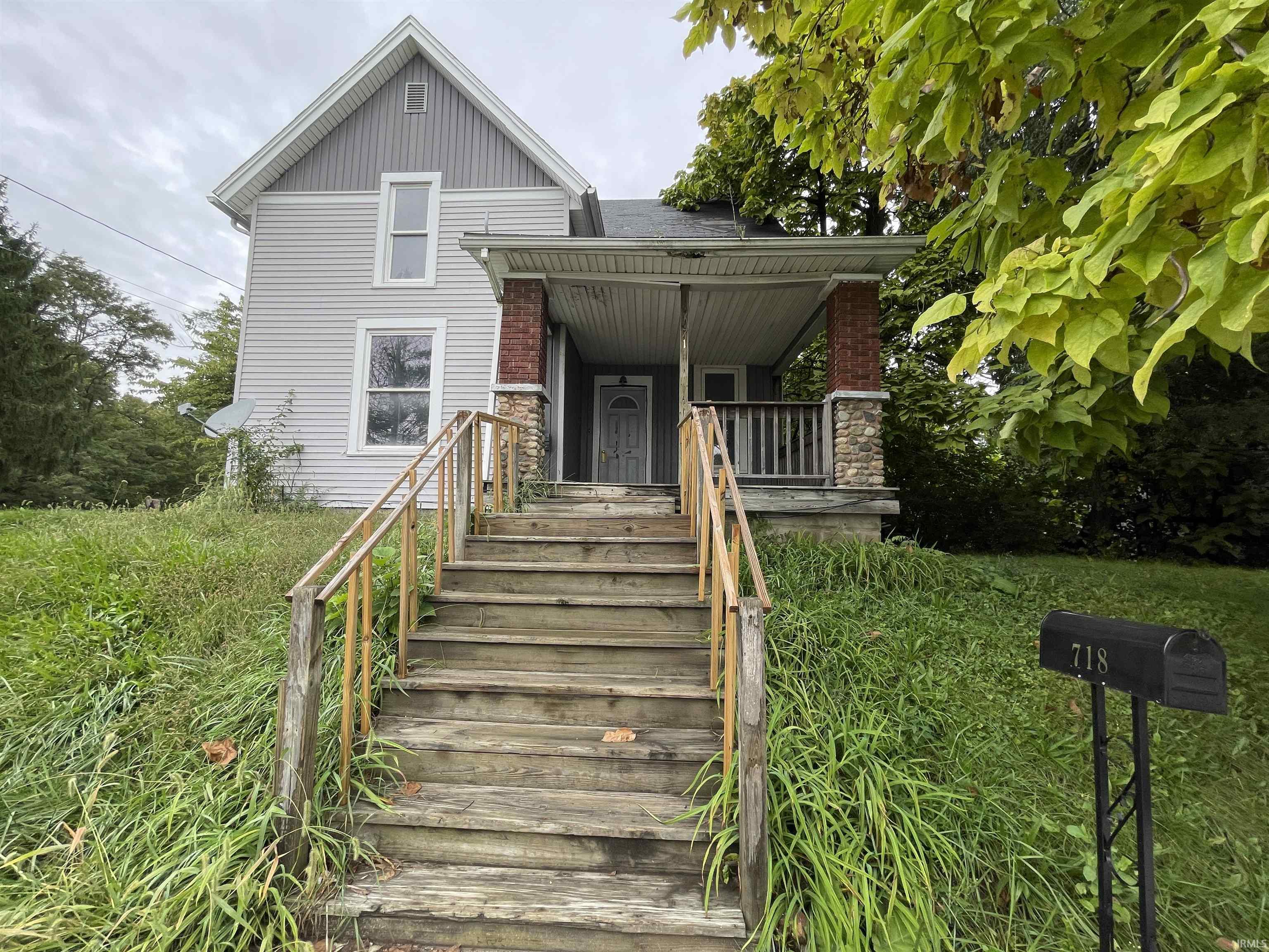 718 Division Street Property Photo 1