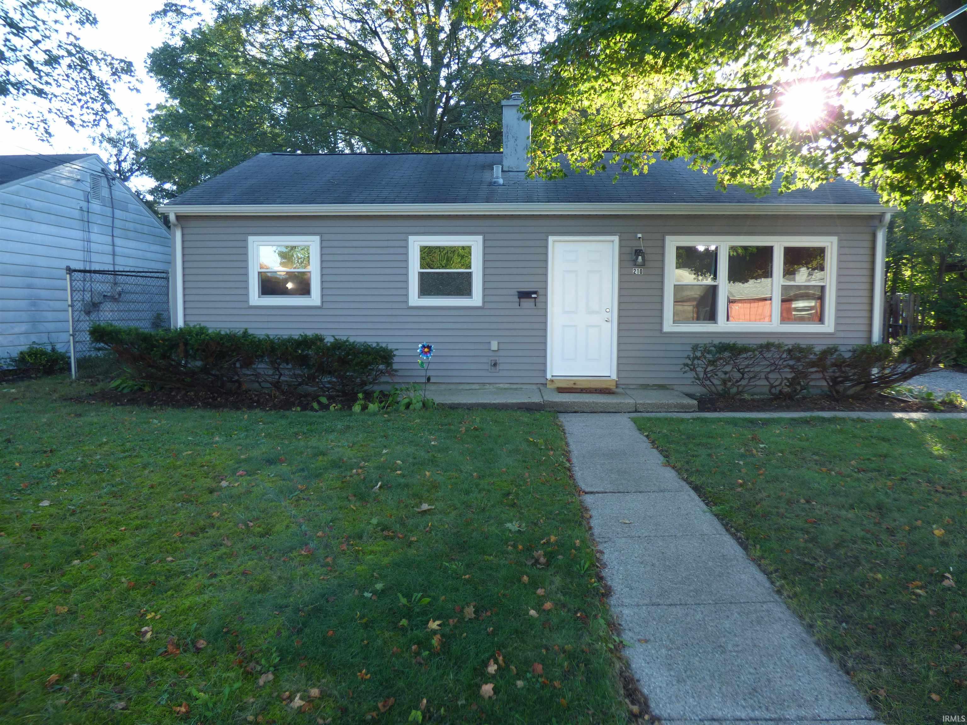 210 Home Avenue Property Photo 1