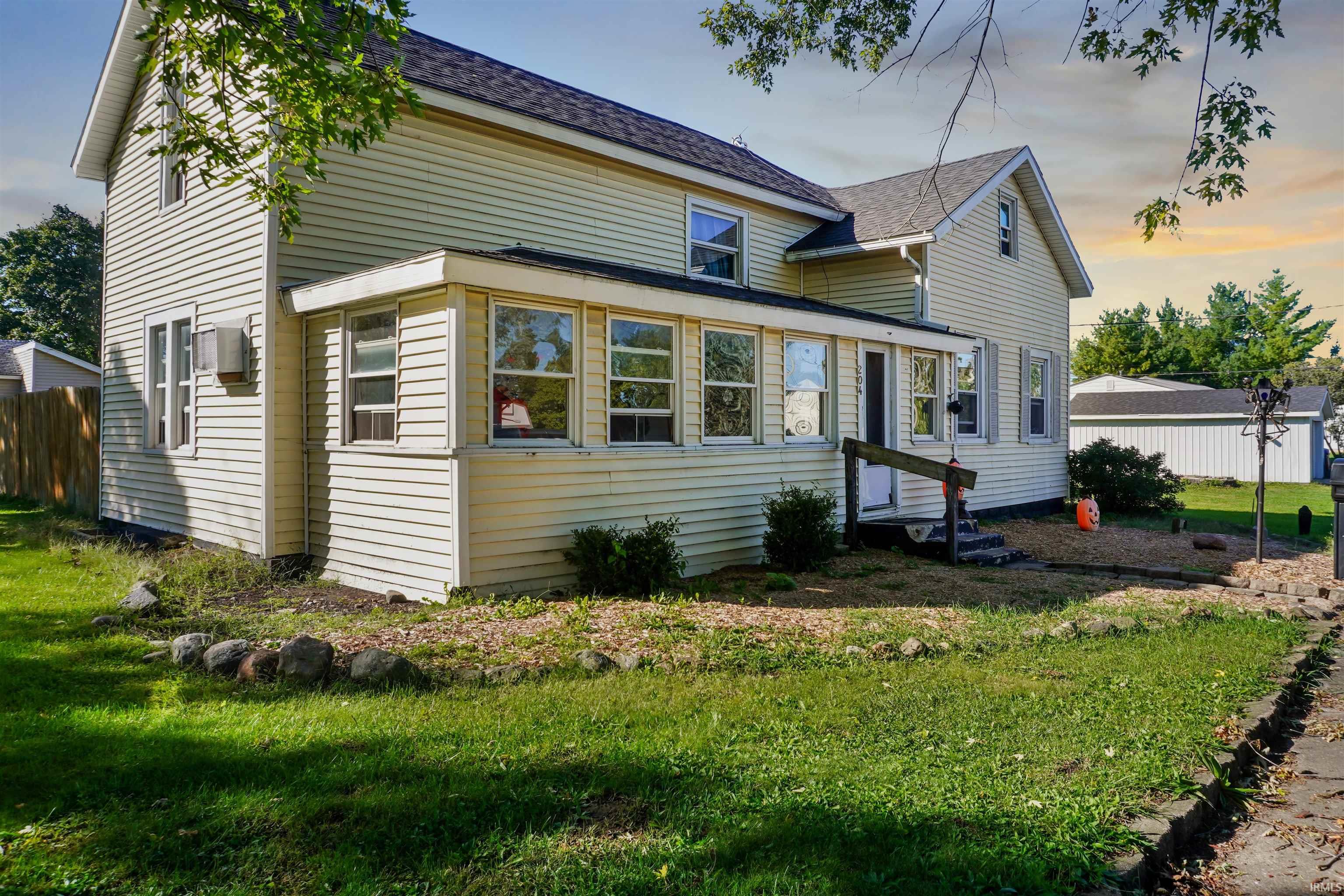 204 S First Street Property Photo 1