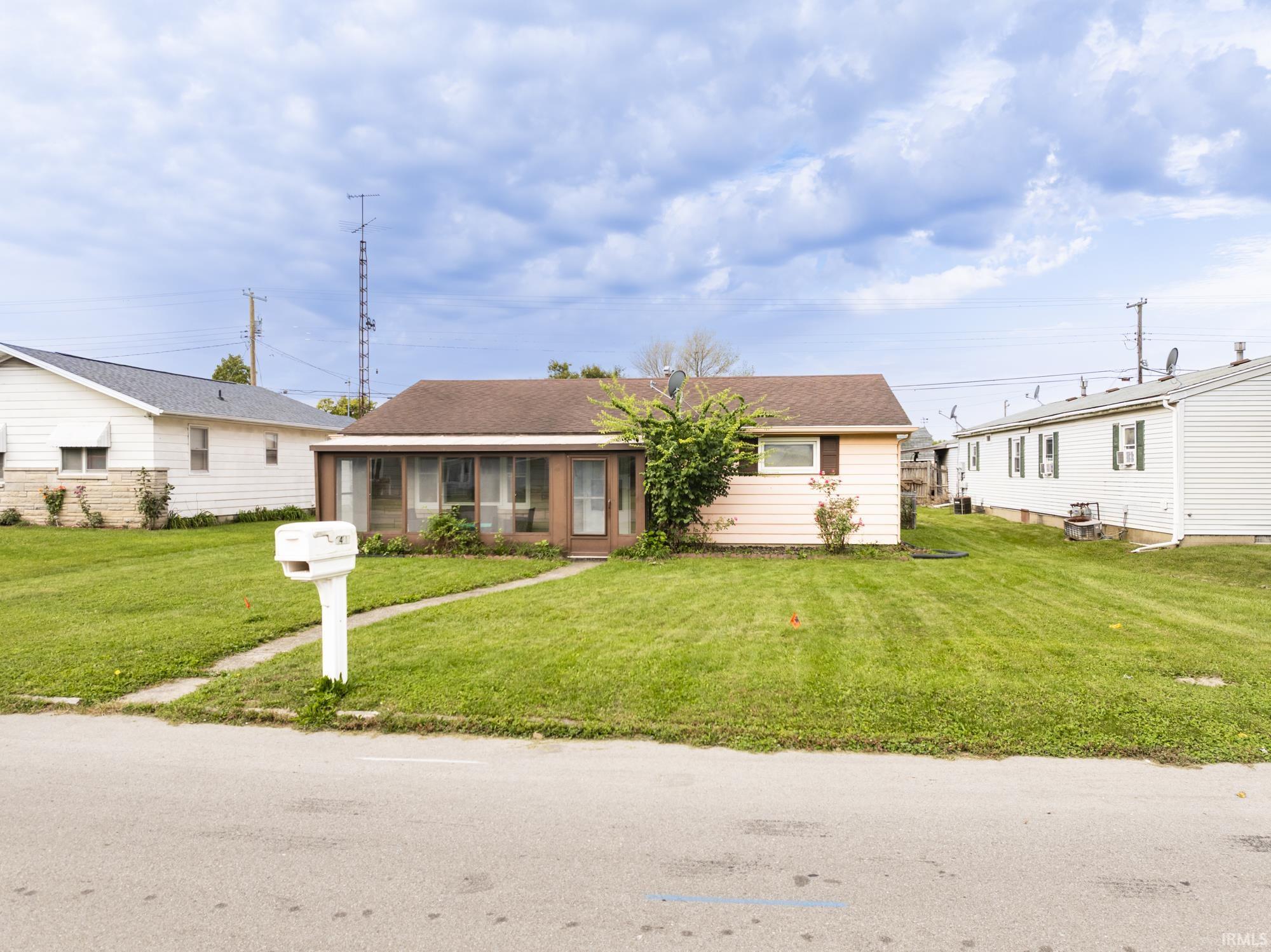 1417 N High Street Property Photo 1