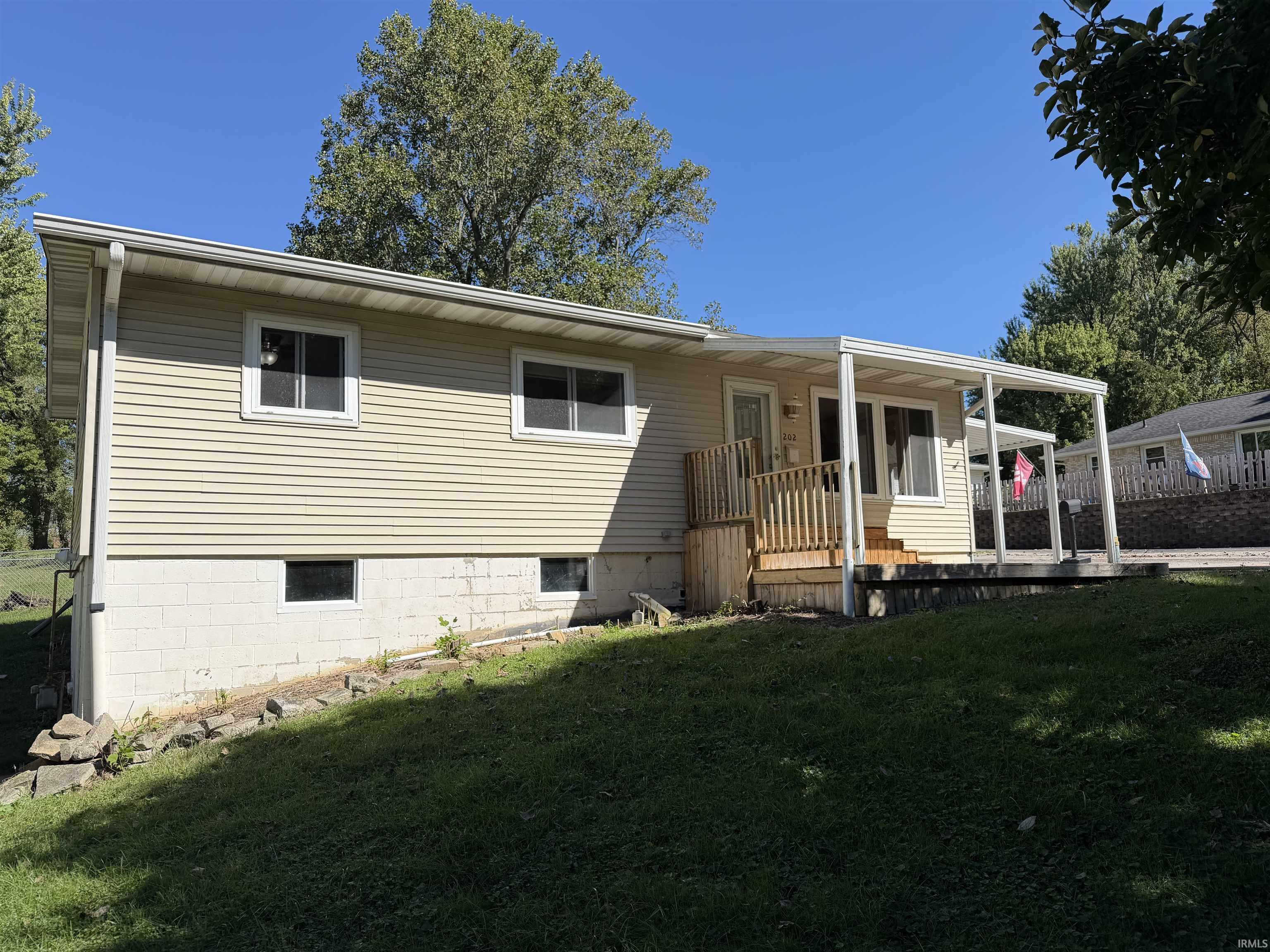 202 W Chester Drive Property Photo 1