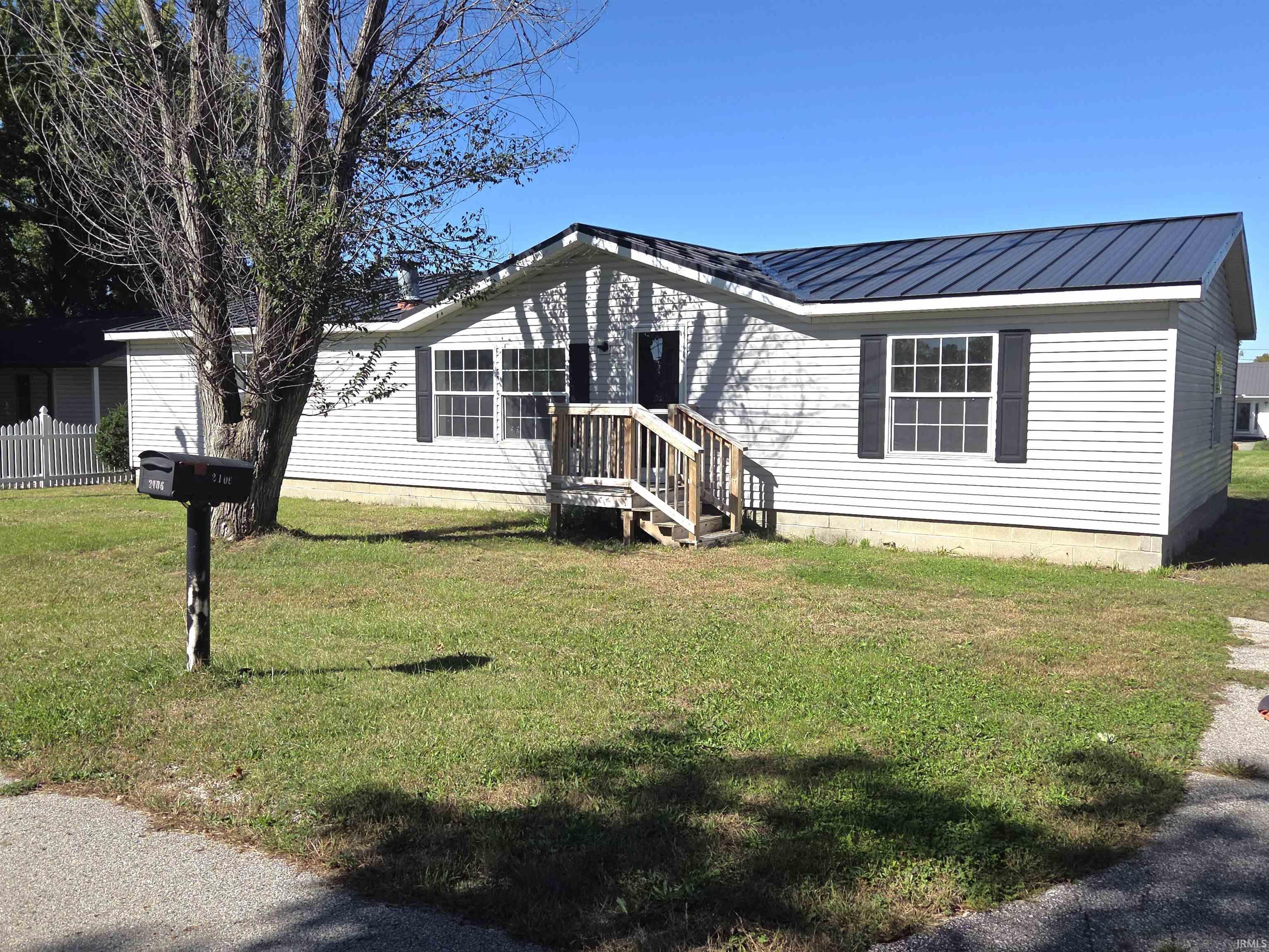2106 Goose Pond Road Property Photo 1
