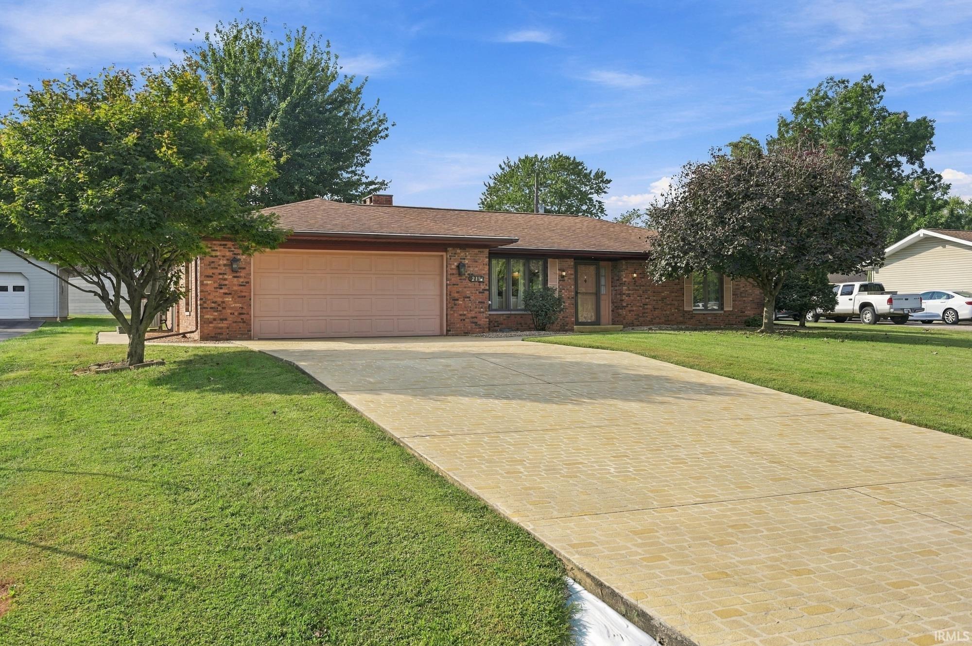 219 E Harvest Lane Property Photo 1
