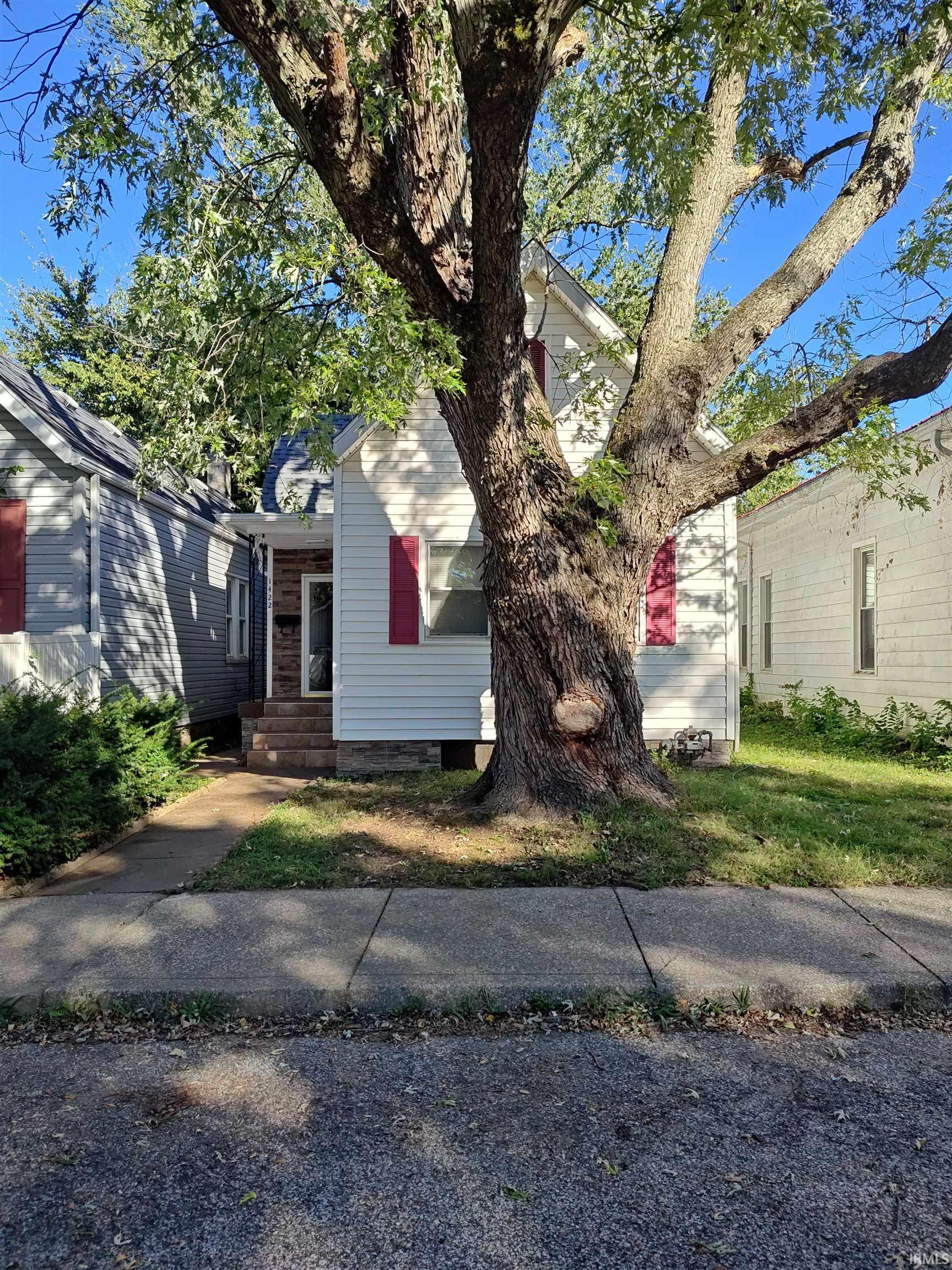1422 Ewing Avenue Property Photo 1