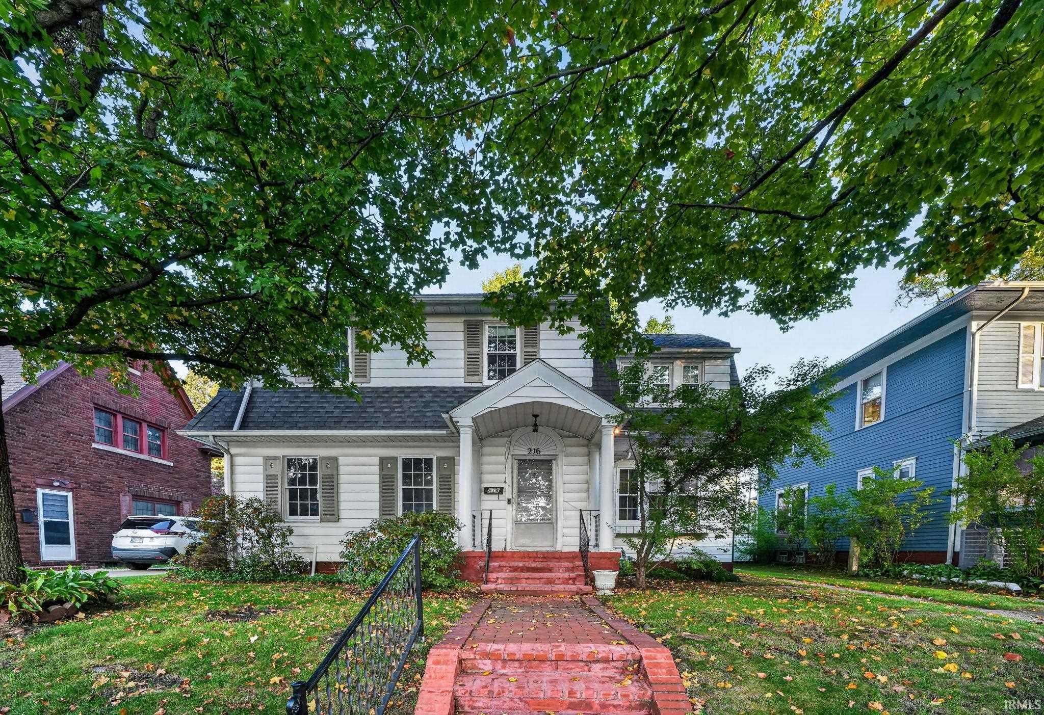 216 N Sunnyside Avenue Property Photo 1