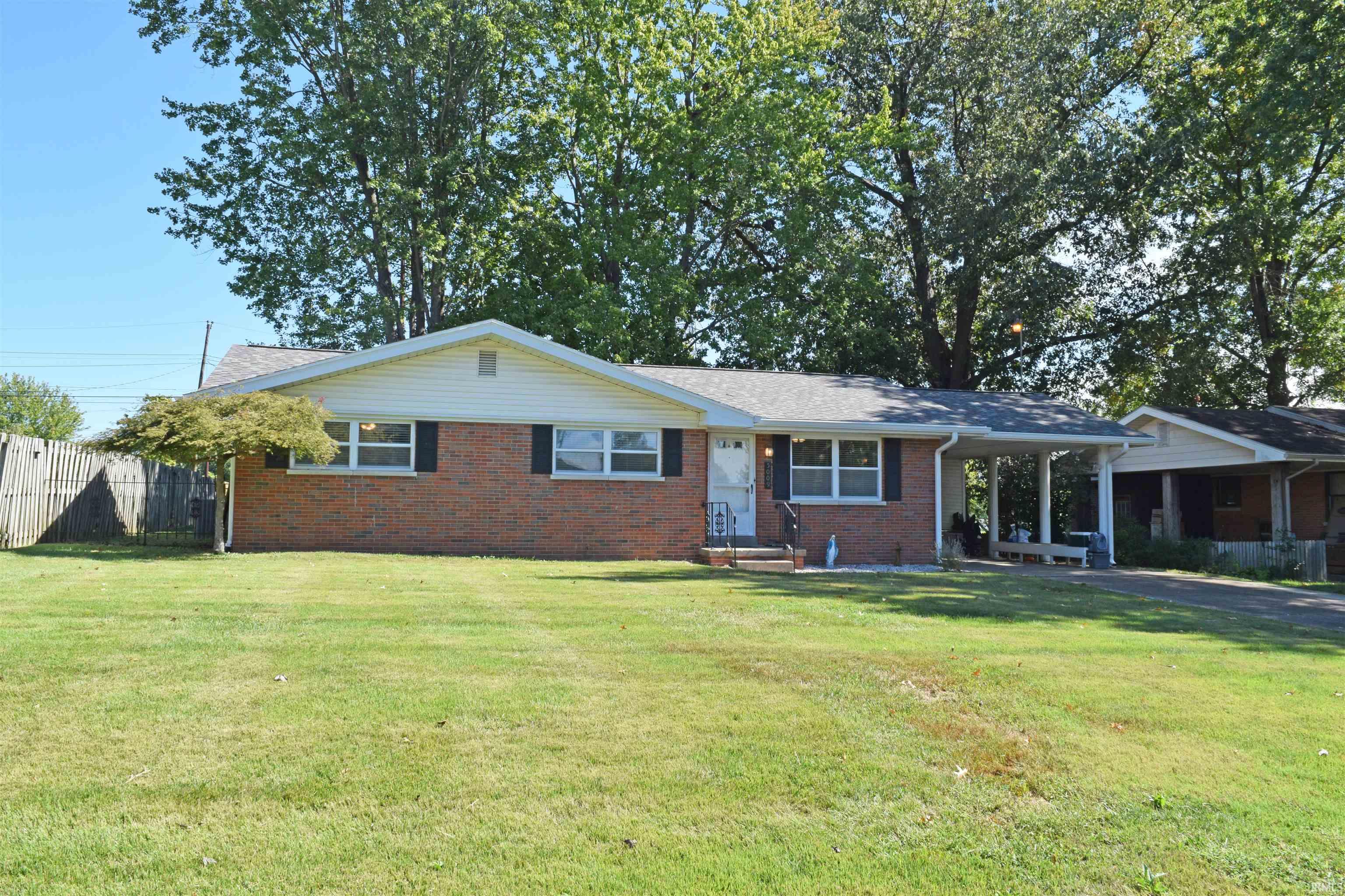 5009 Elmhurst Drive Property Photo 1