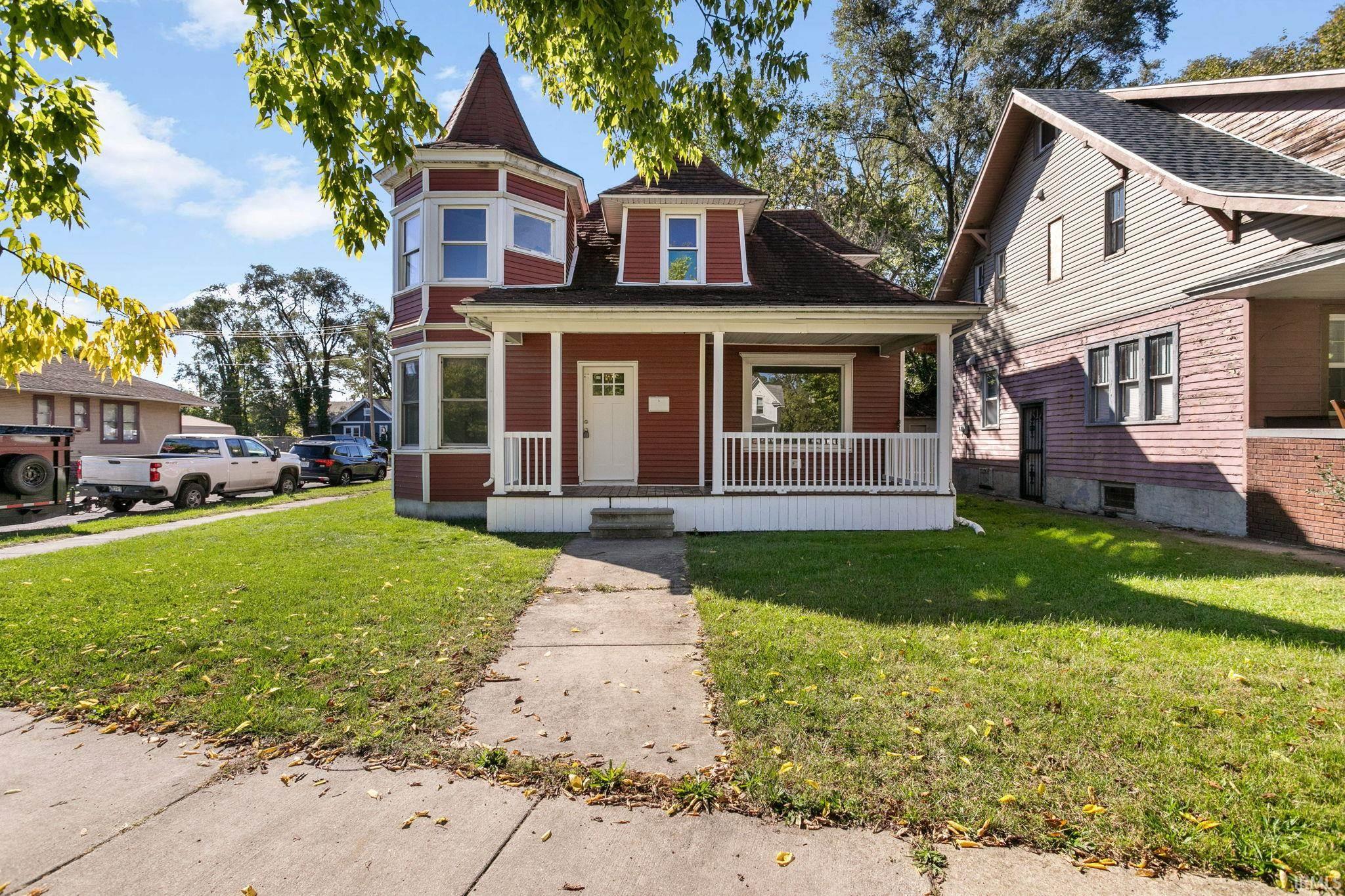 1212 Lincoln Way Property Photo 1