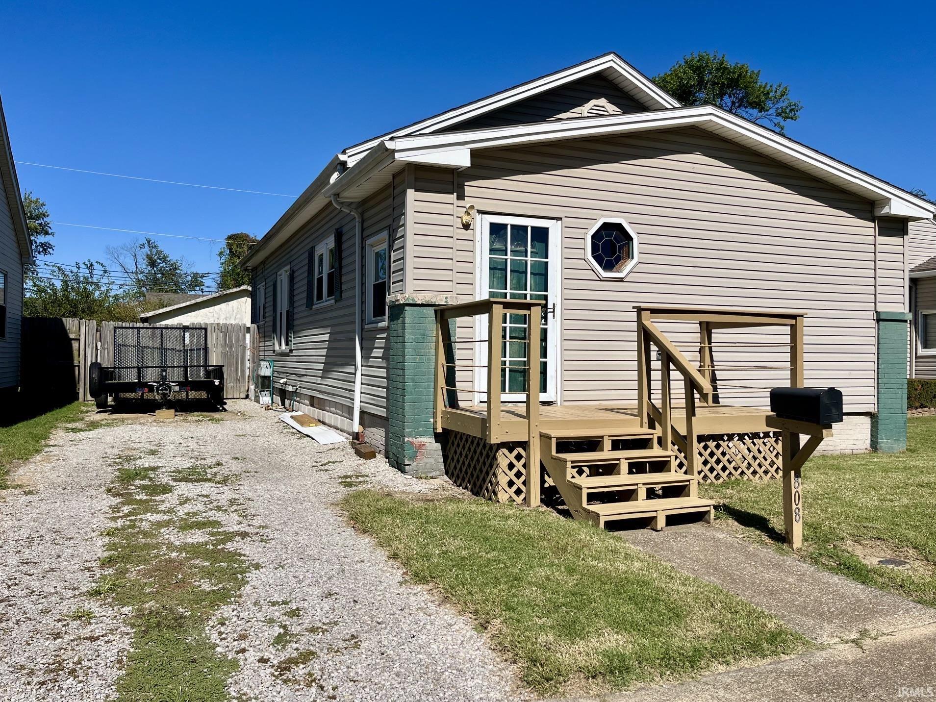808 E Parkland Avenue Property Photo 1
