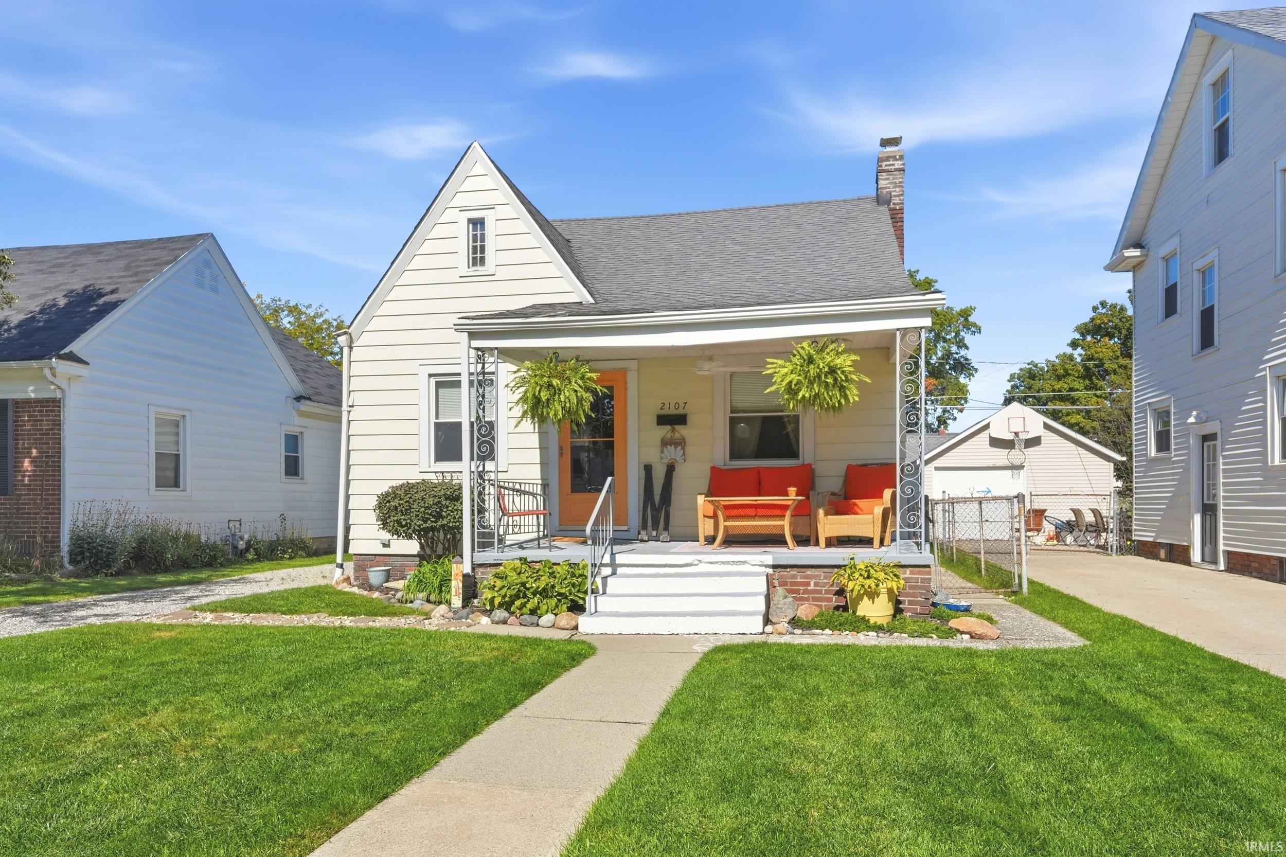 2107 Glenwood Avenue Property Photo 1