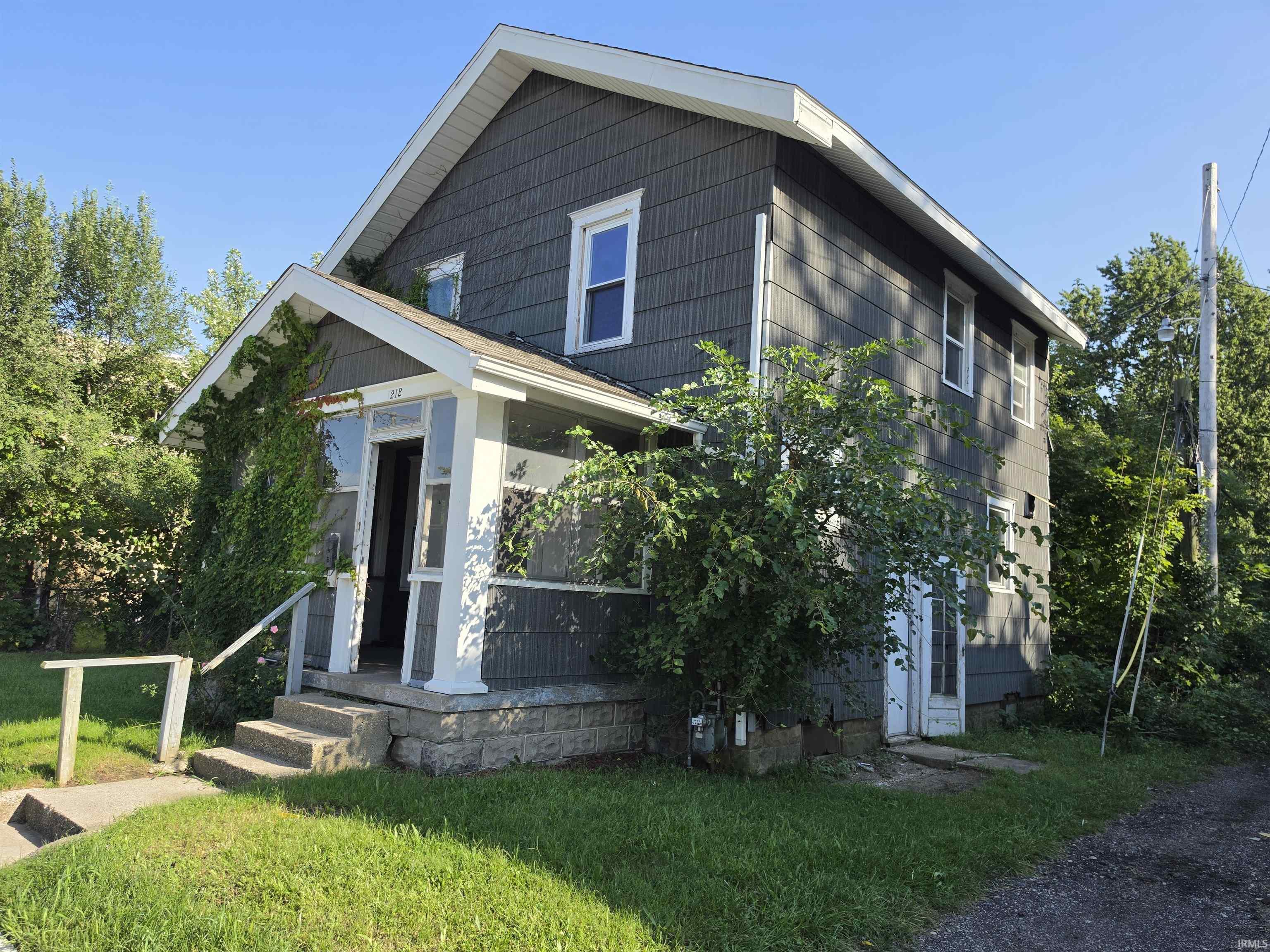 1212 California Avenue Property Photo 1