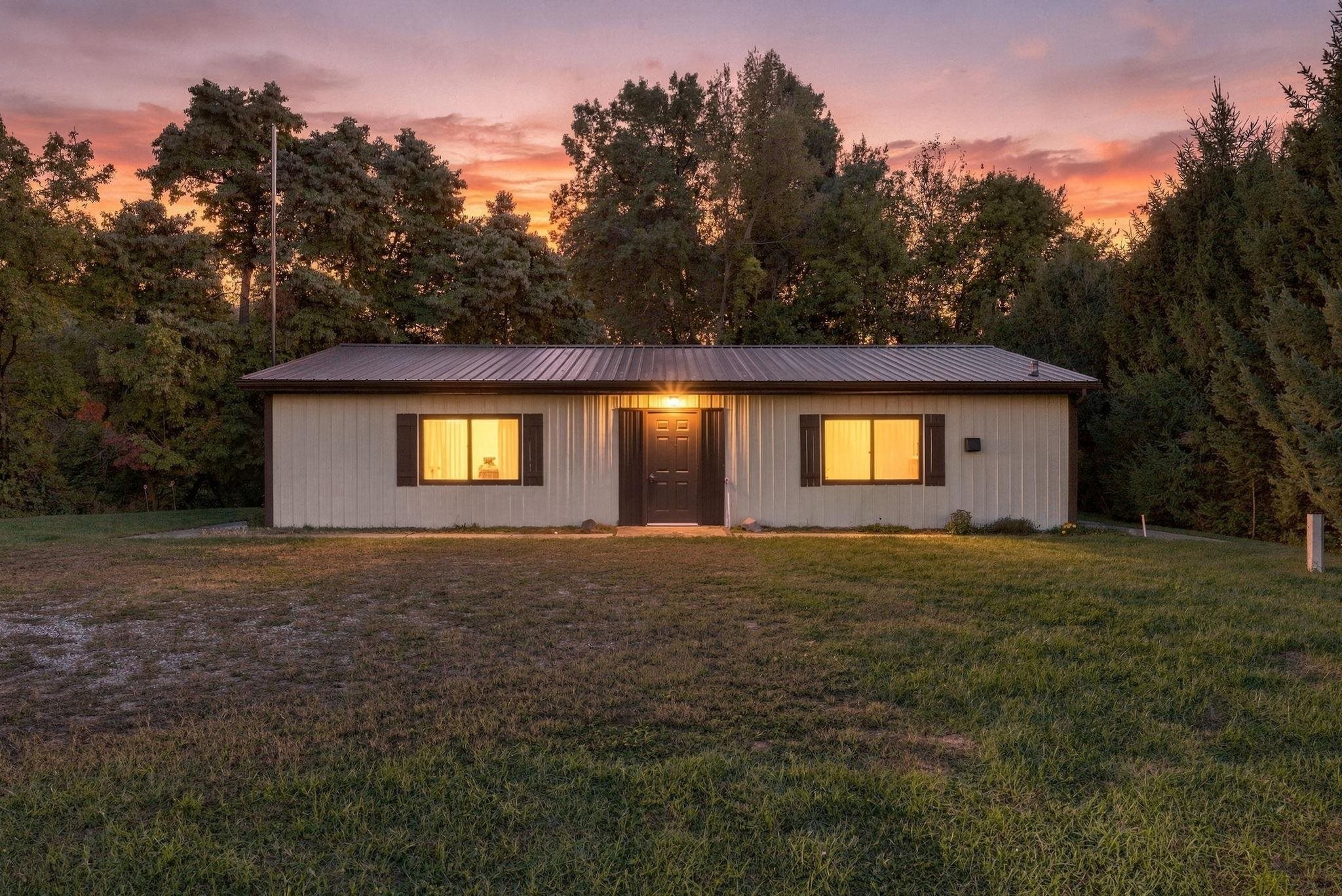 11295 E 600 N Property Photo 1