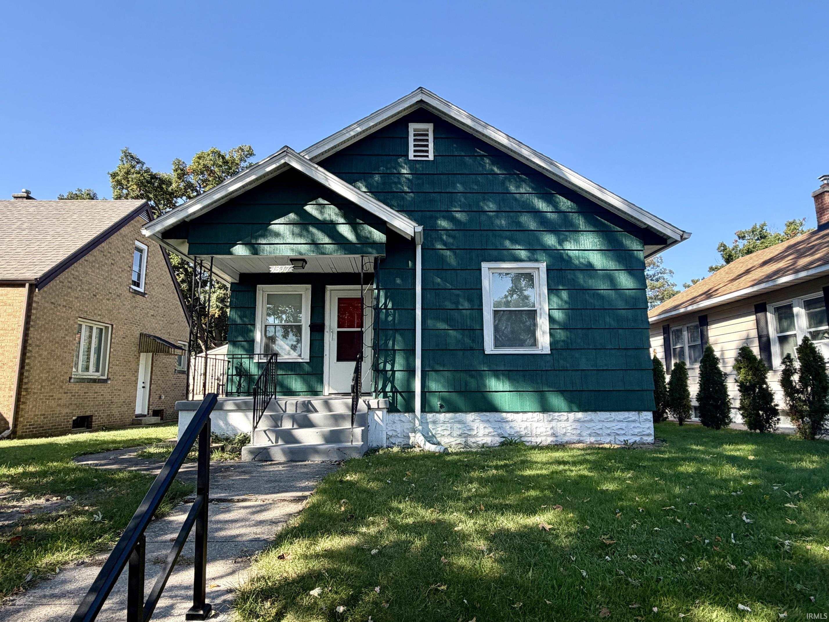 1317 College Street Property Photo 1