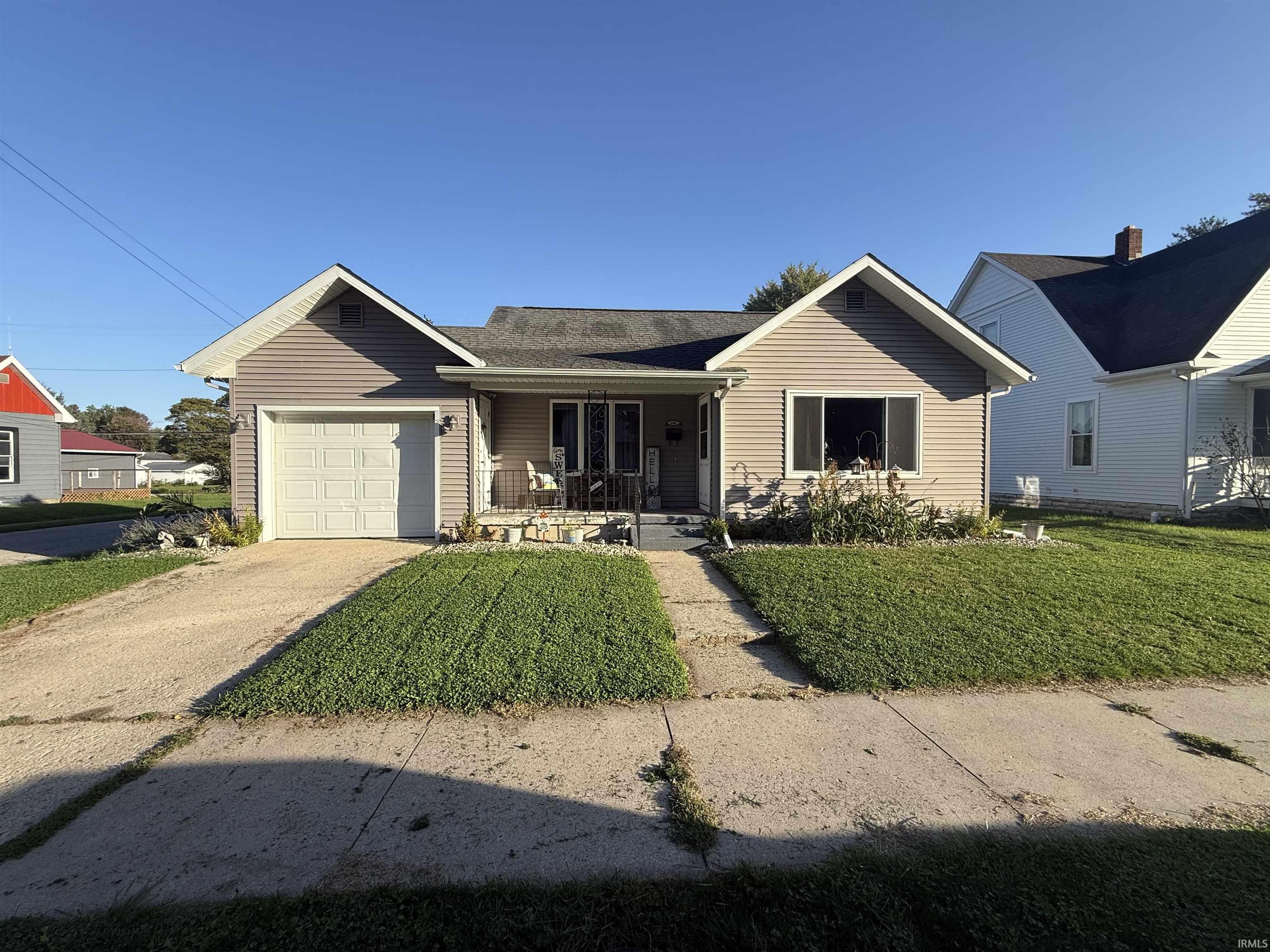 1086 Pike Street Property Photo 1